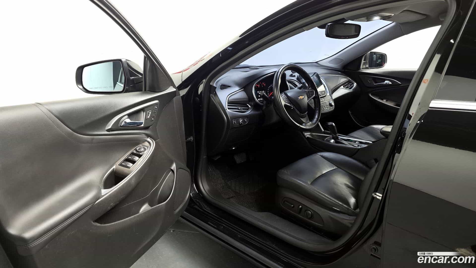 Malibu Chevrolet 2019.3-INNER-010