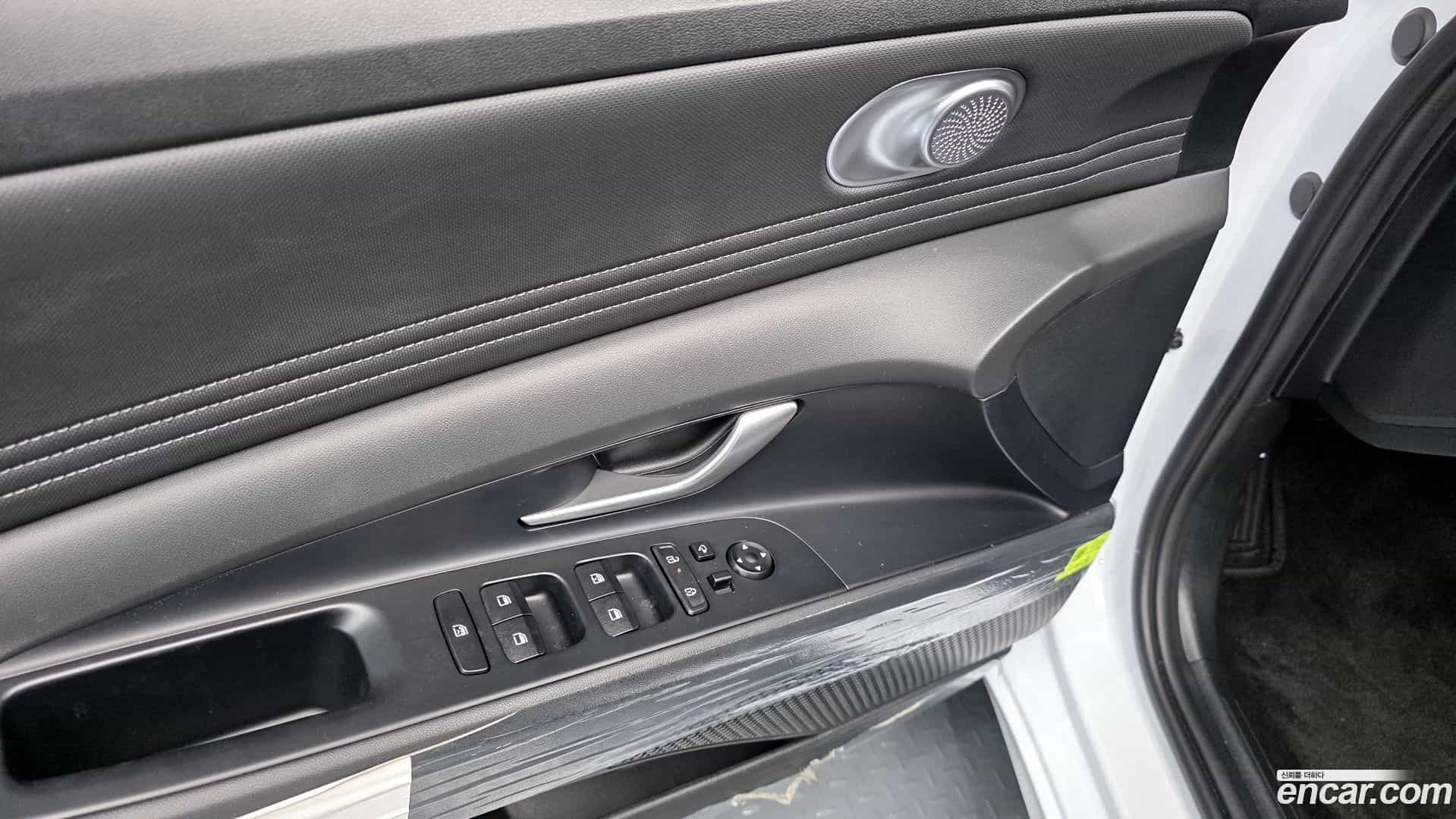 AVANTE Hyundai 2024.10-OPTION-024