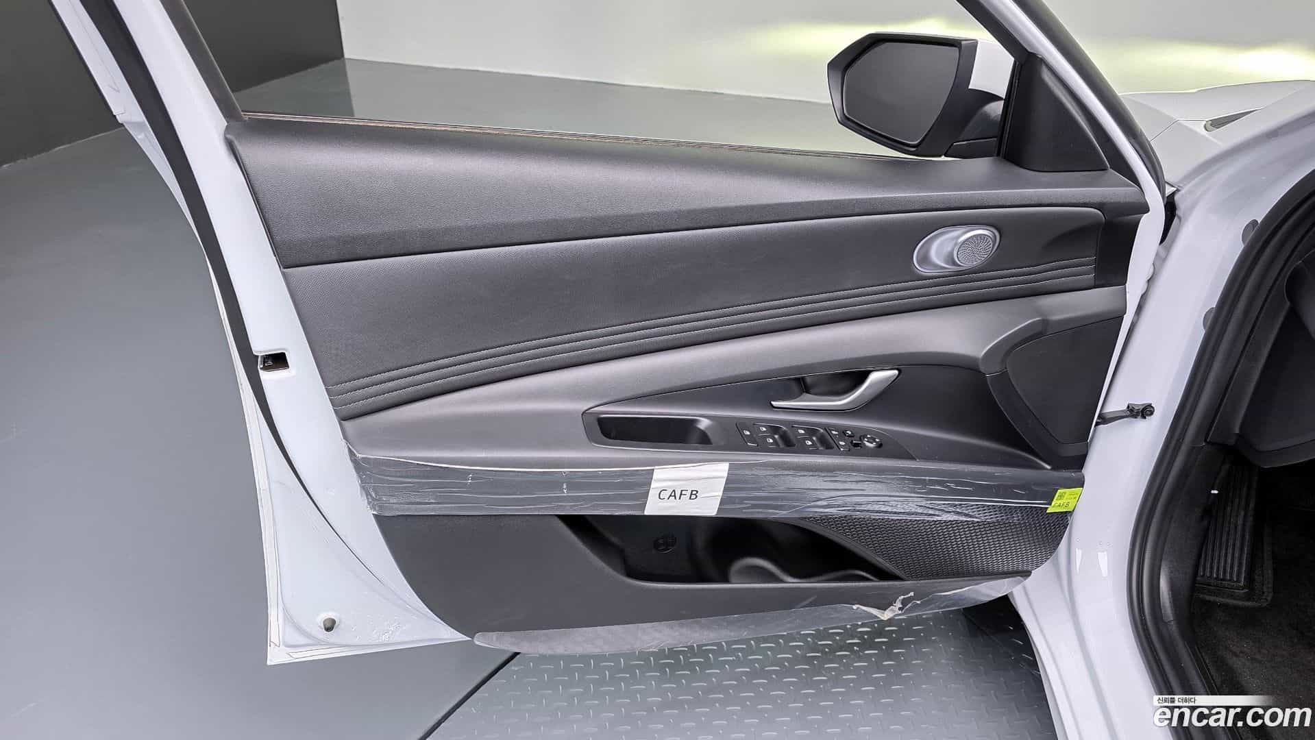 AVANTE Hyundai 2024.10-INNER-034