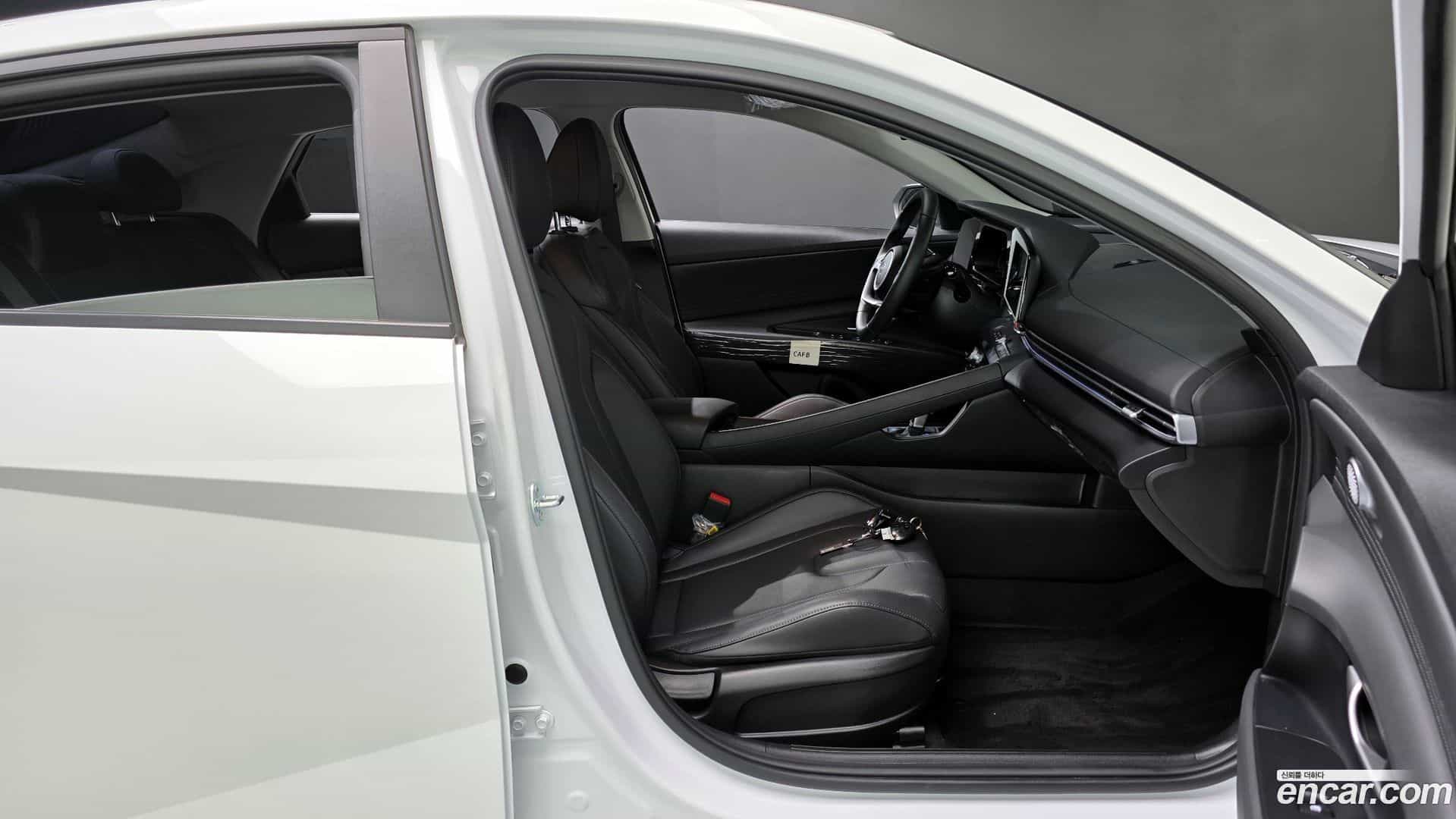 AVANTE Hyundai 2024.10-INNER-036