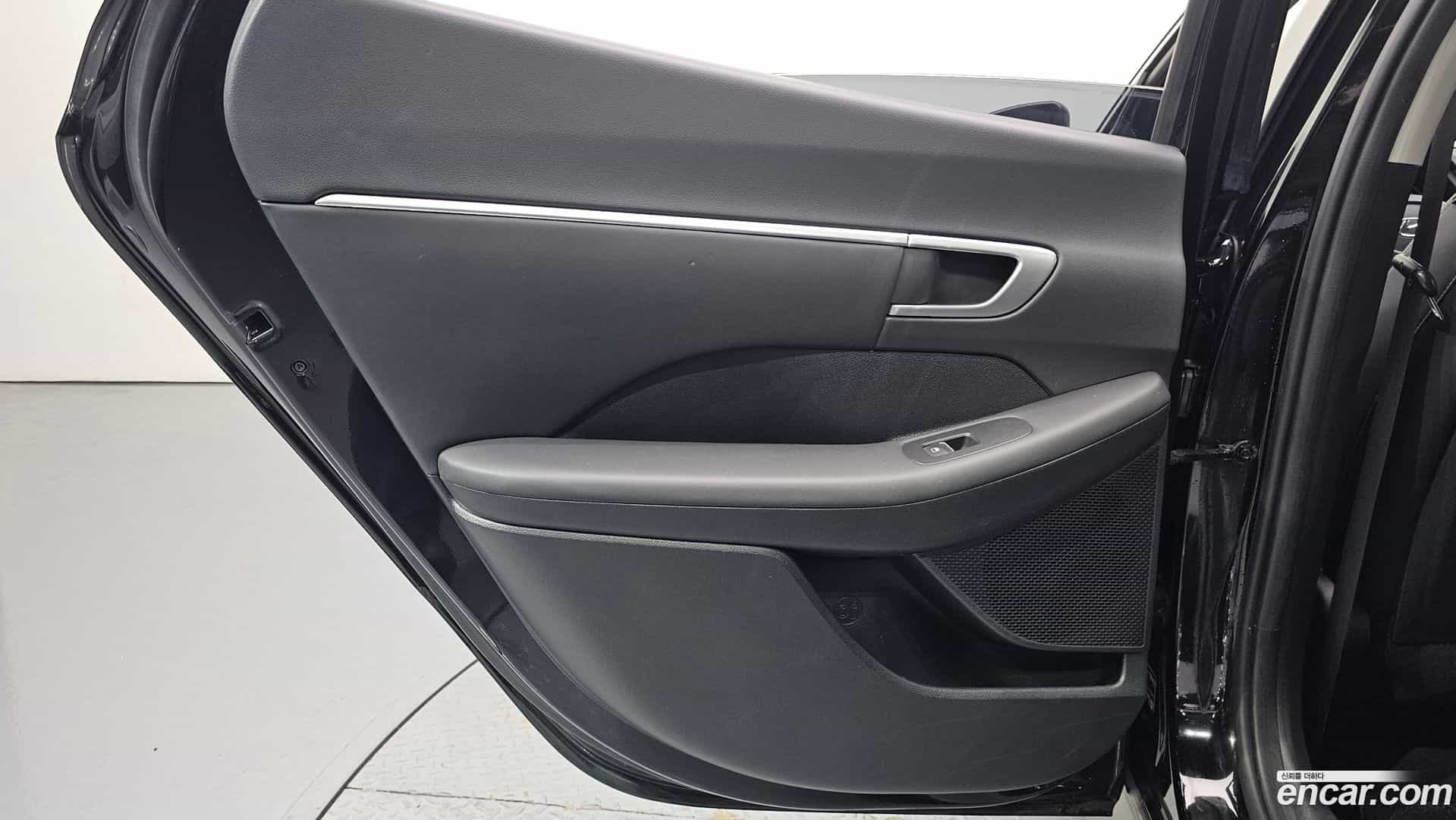 Sonata Hyundai 2022.2-INNER-035