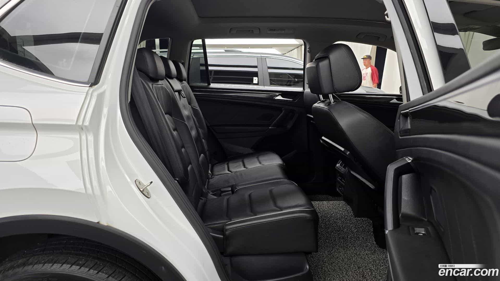 Tiguan Volkswagen 2018.6-OPTION-015