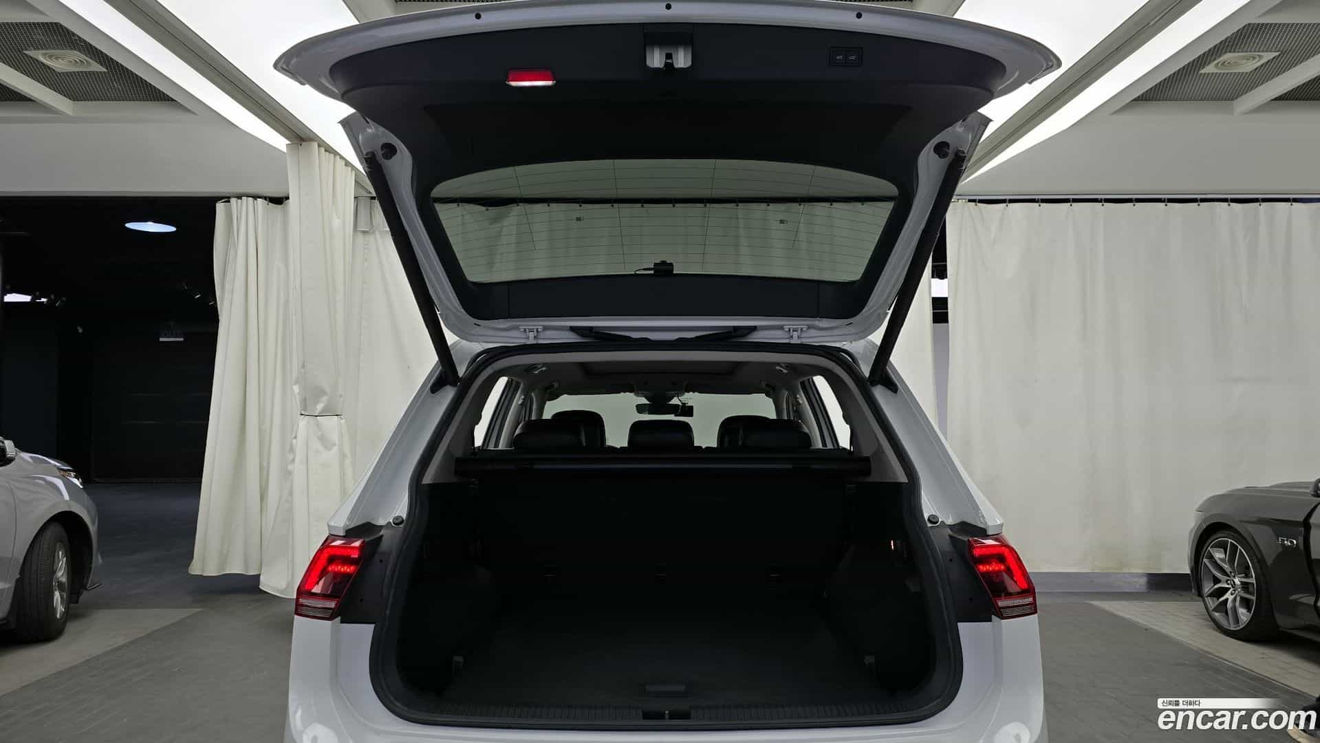 Tiguan Volkswagen 2018.6-OPTION-024