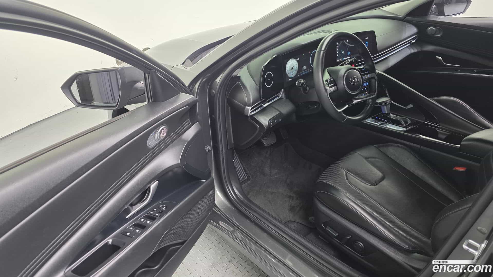 AVANTE Hyundai 2021.9-OPTION-015