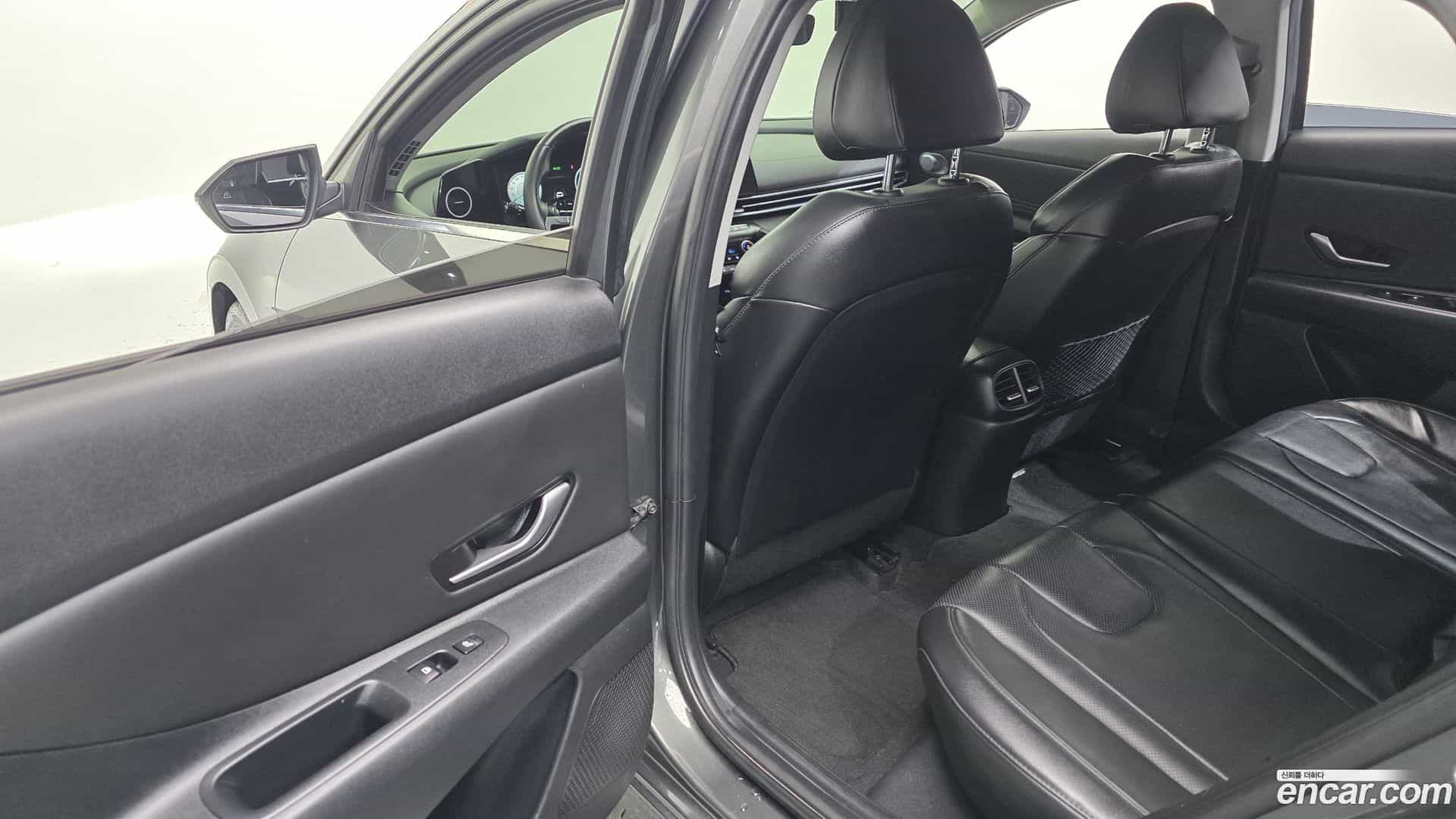 AVANTE Hyundai 2021.9-OPTION-023