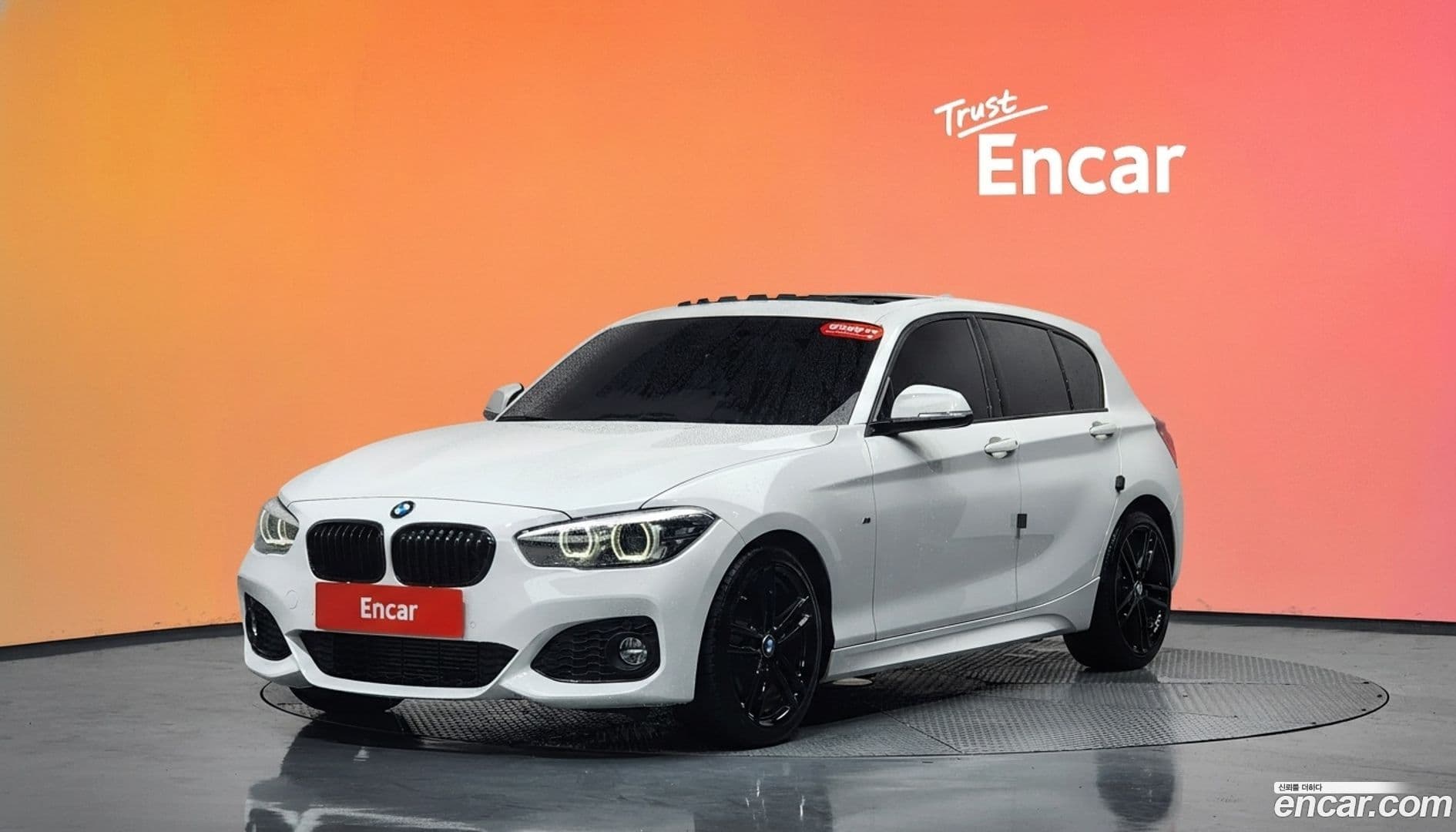 Main__Slider__Photo:1-Series BMW 2018.4-0