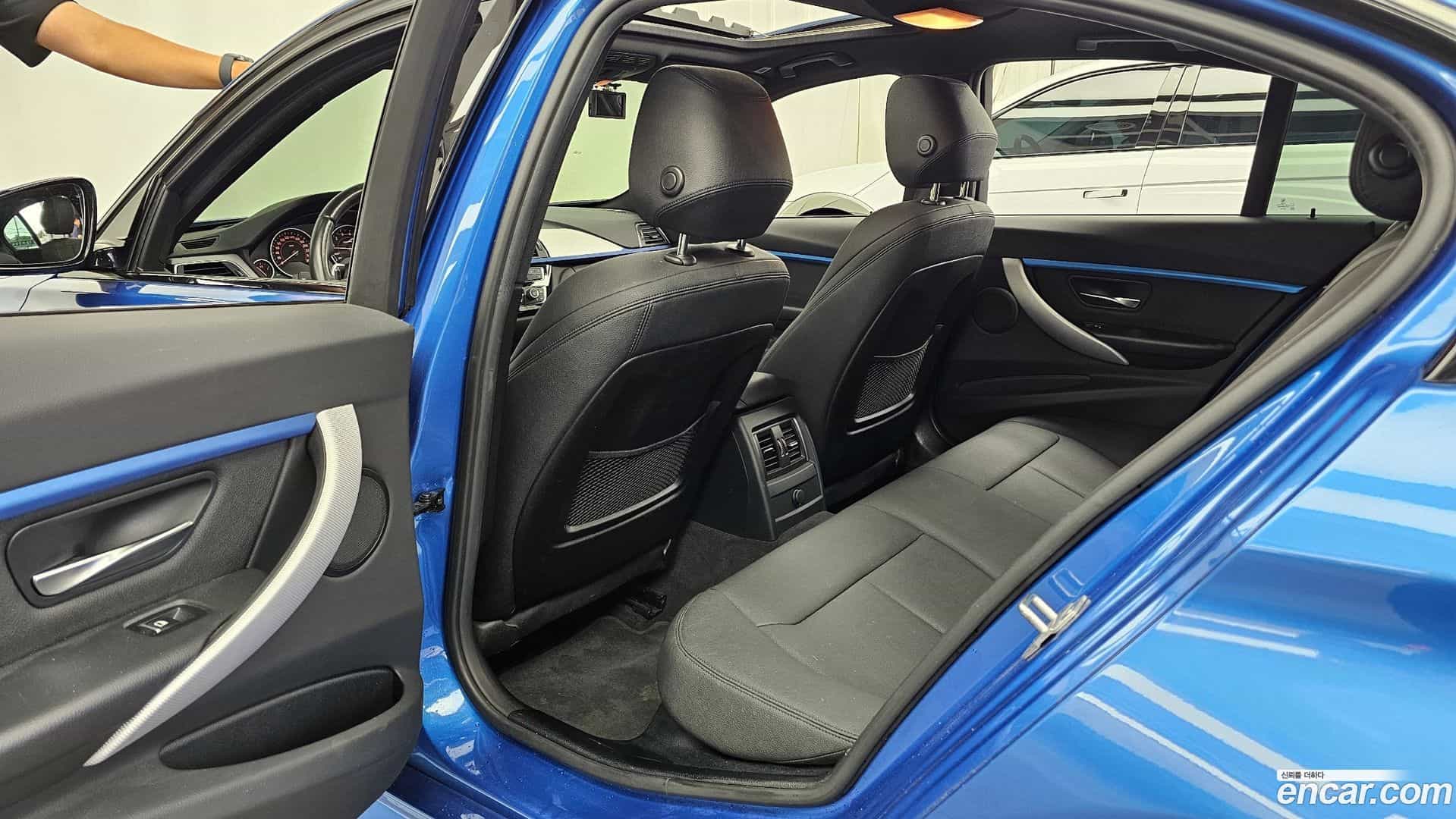 3-Series BMW 2017.4-INNER-036