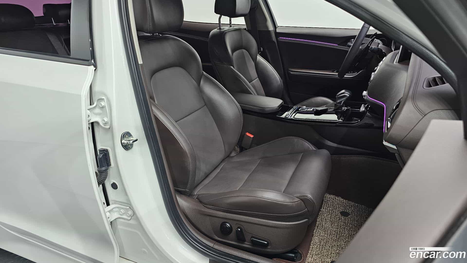 Stinger Kia 2017.7-OPTION-015
