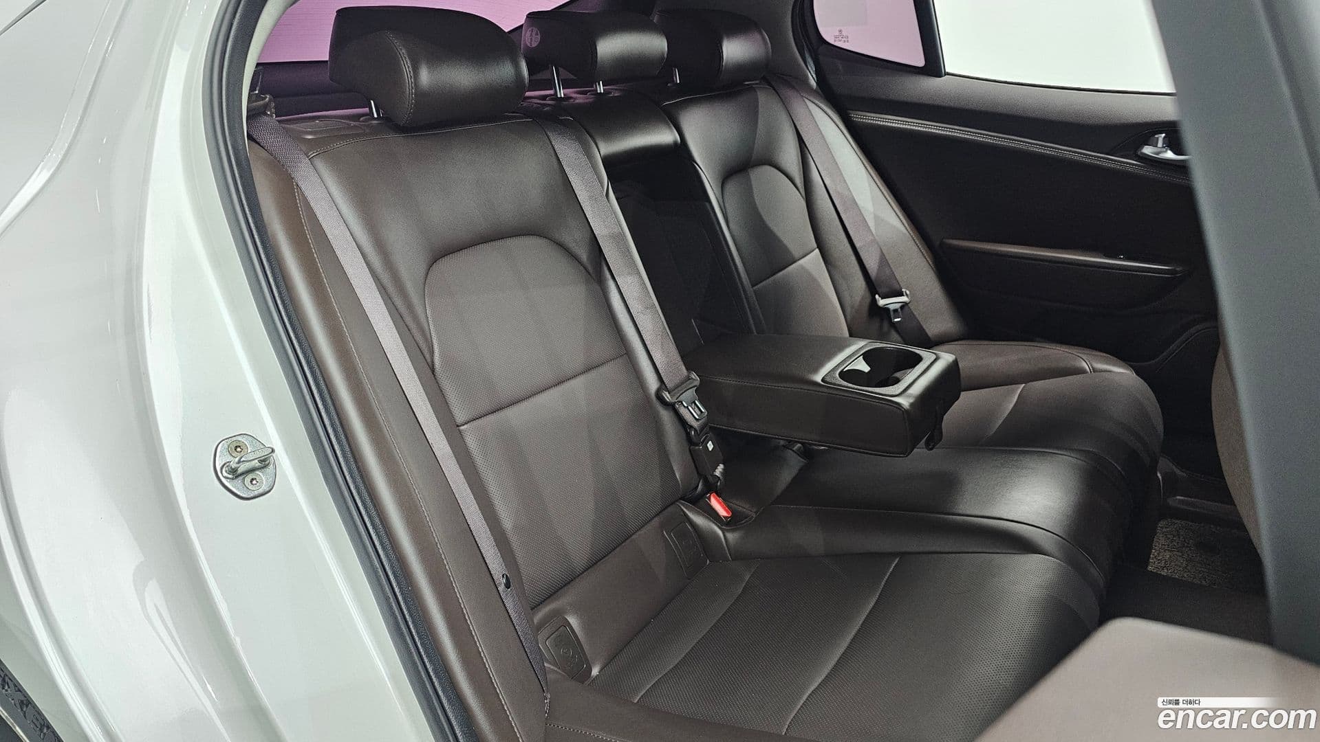Main__Slider__Photo:Stinger Kia 2017.7-11