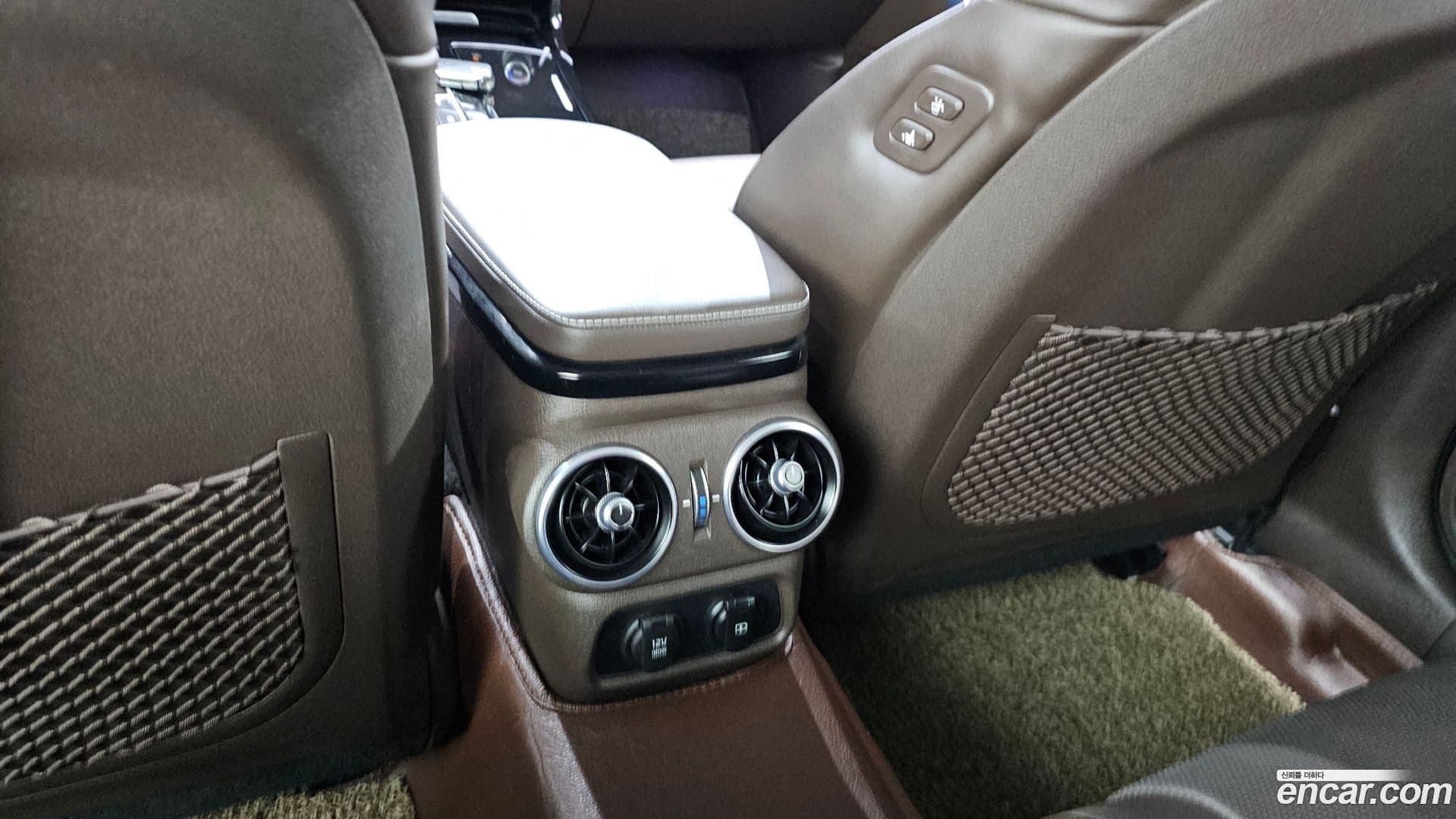 Main__Slider__Photo:Stinger Kia 2017.7-18