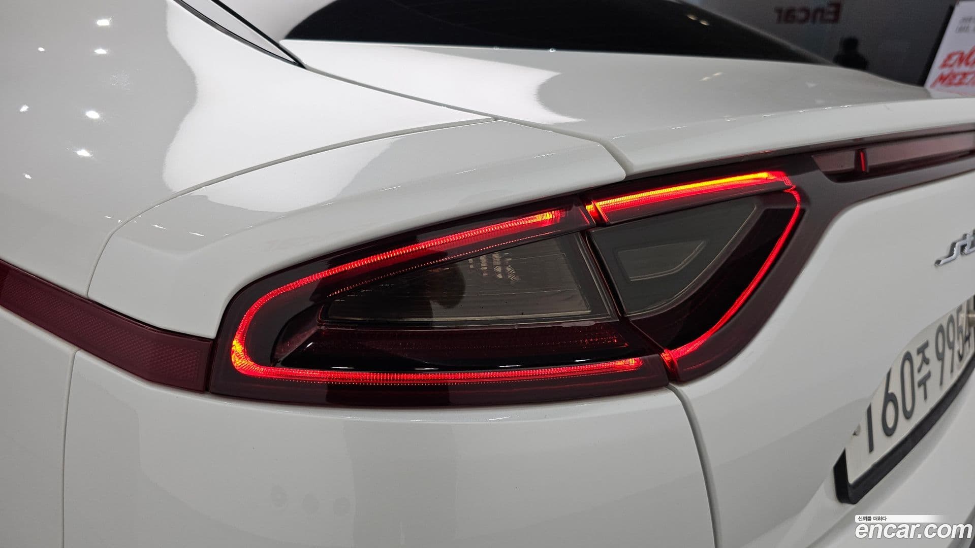 Main__Slider__Photo:Stinger Kia 2017.7-22