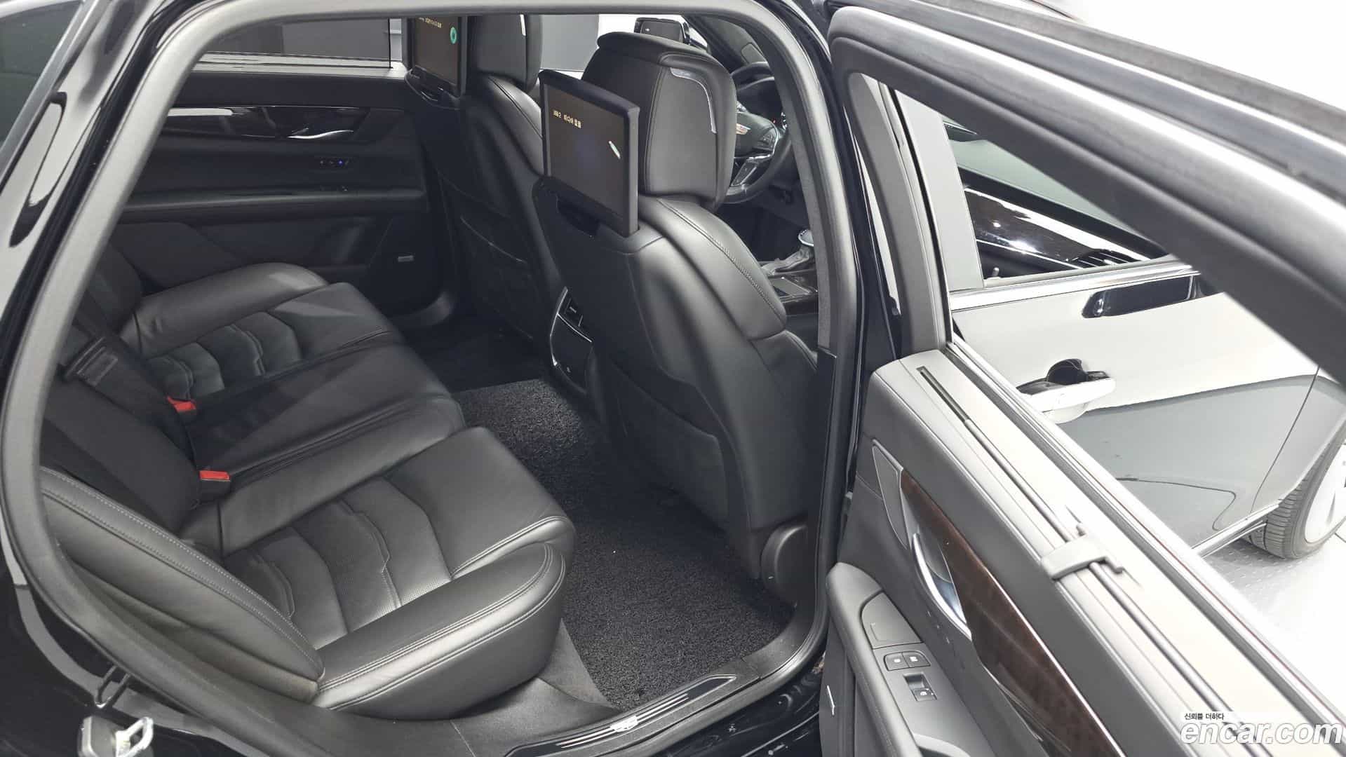 CT6 Cadillac 2018.7-OPTION-015
