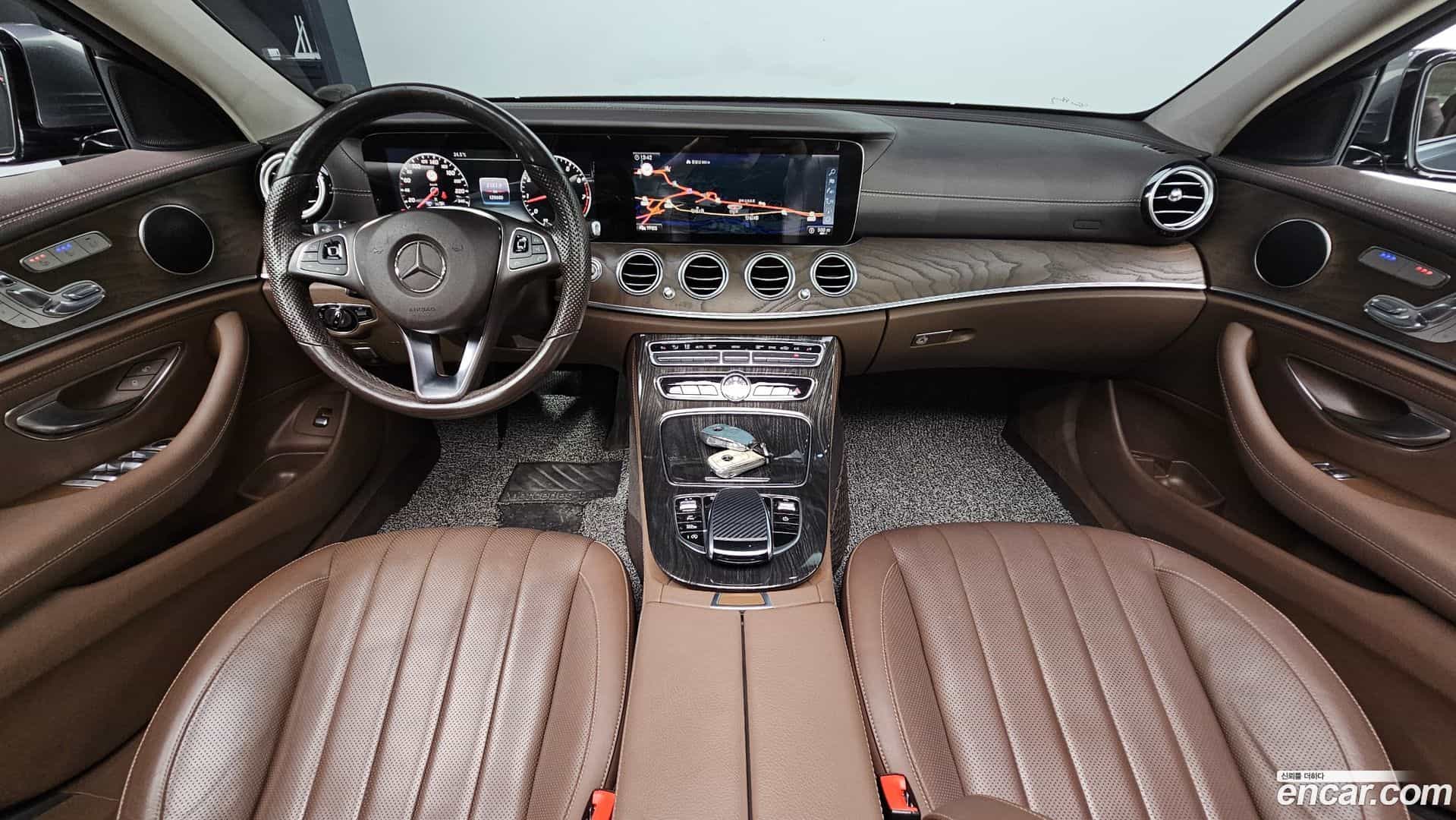 E-Class Mercedes-Benz 2017.5-INNER-007