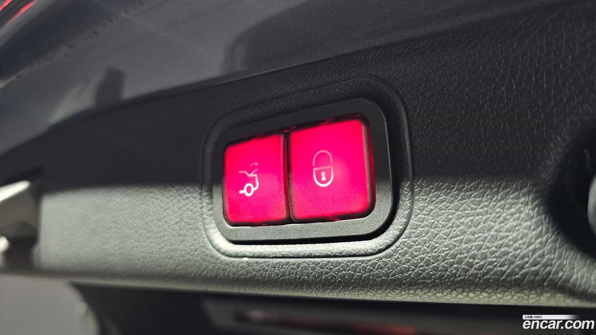 E-Class Mercedes-Benz 2017.5-OPTION-021