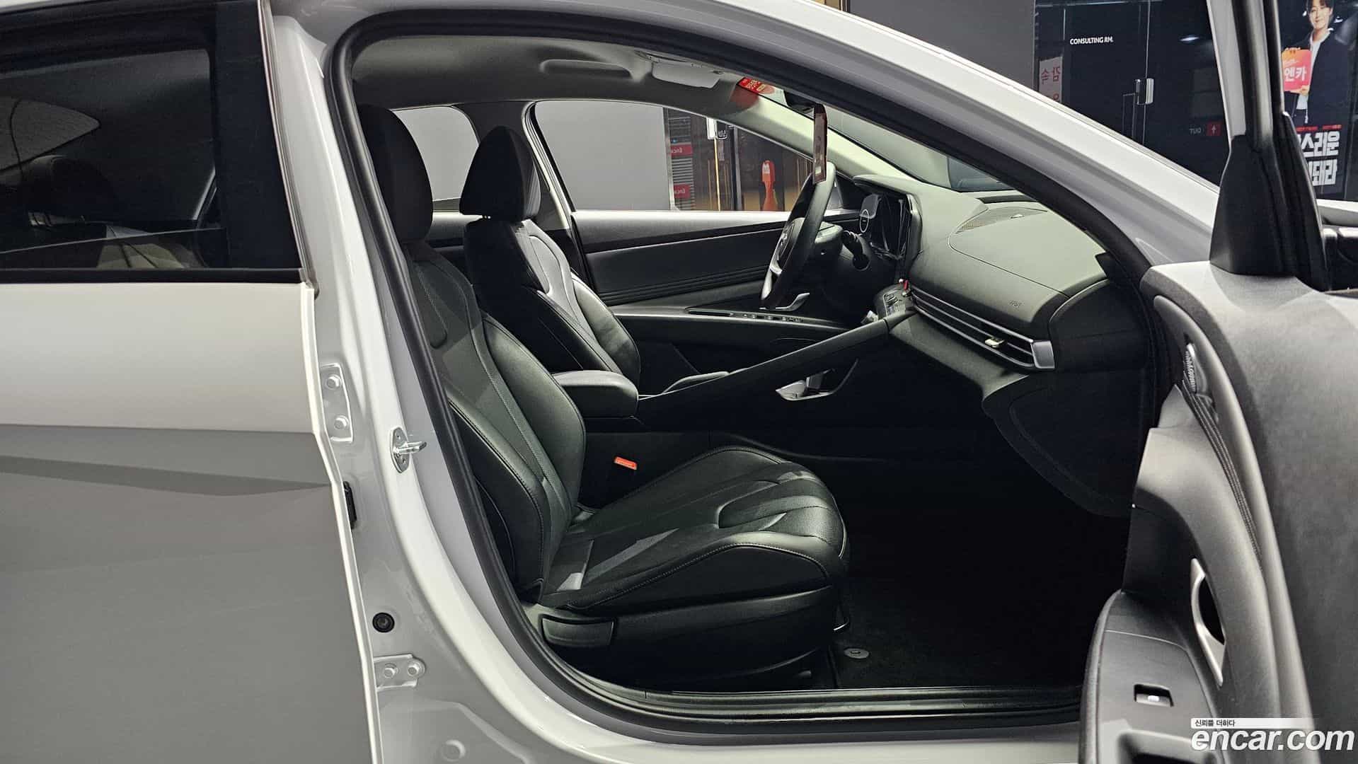 AVANTE Hyundai 2021.3-OPTION-015