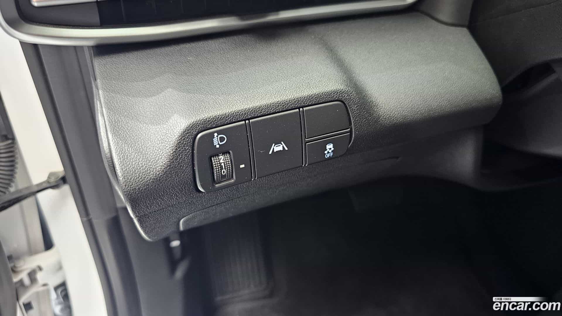 AVANTE Hyundai 2021.3-OPTION-020