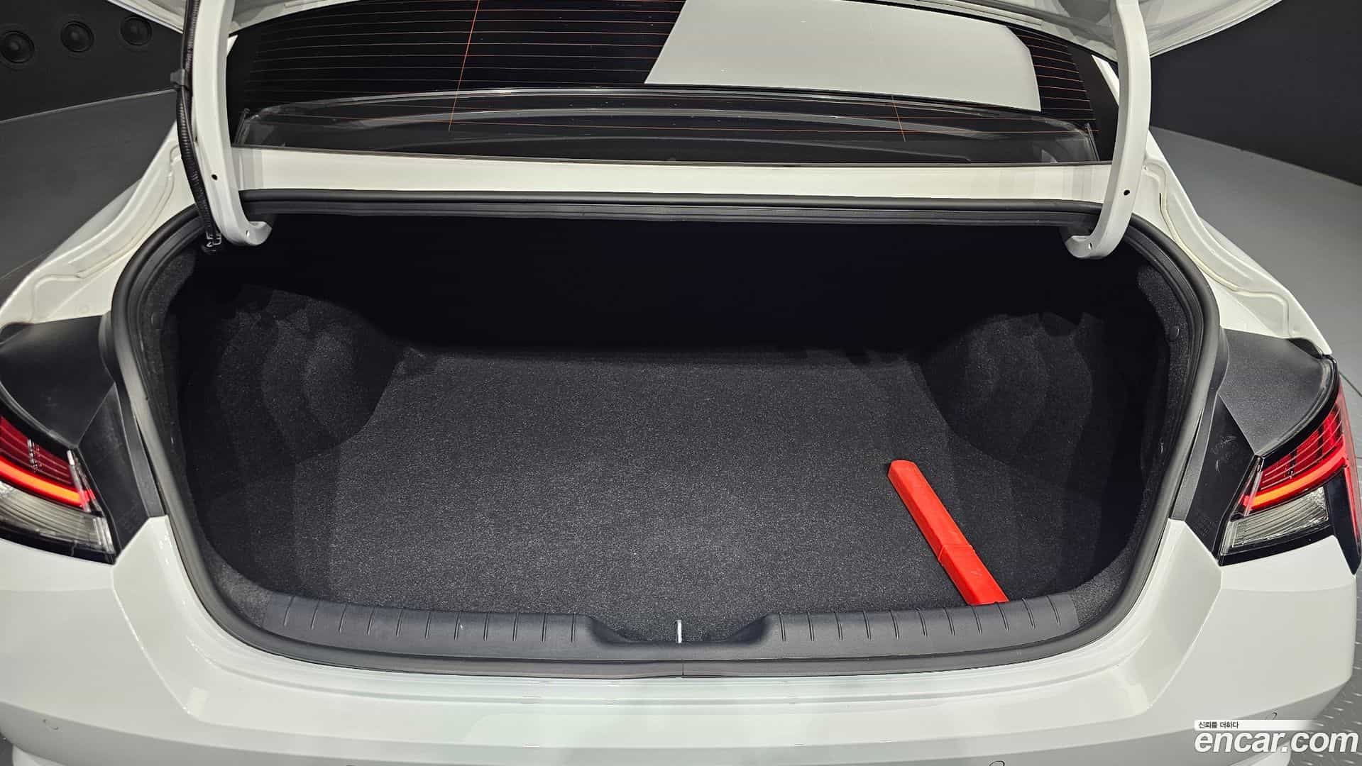 AVANTE Hyundai 2021.3-OPTION-024