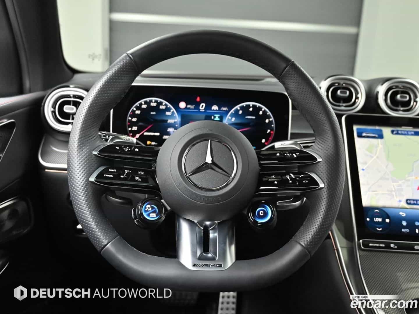 GLC-Class Mercedes-Benz 2025.1-INNER-010