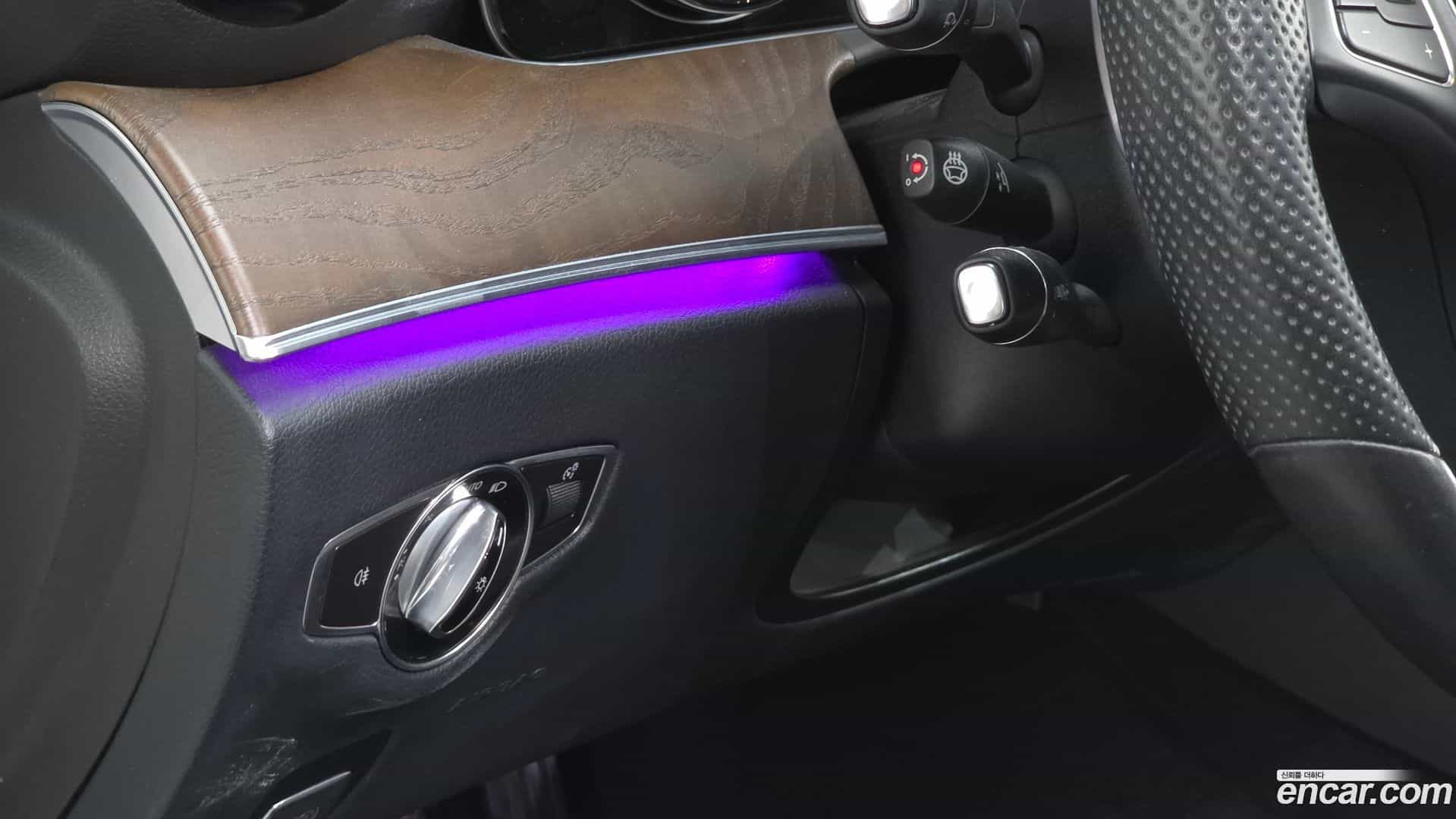 E-Class Mercedes-Benz 2018.1-OPTION-019