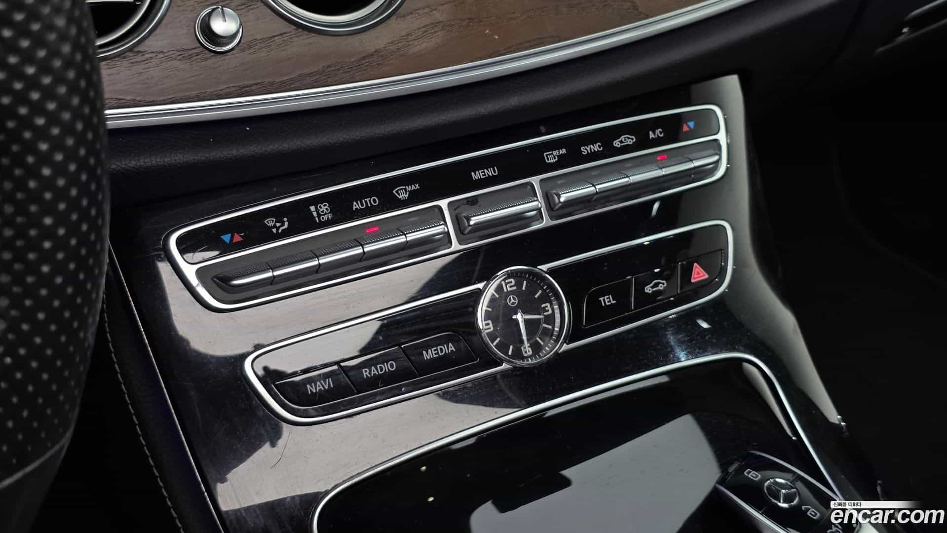 E-Class Mercedes-Benz 2018.1-OPTION-022