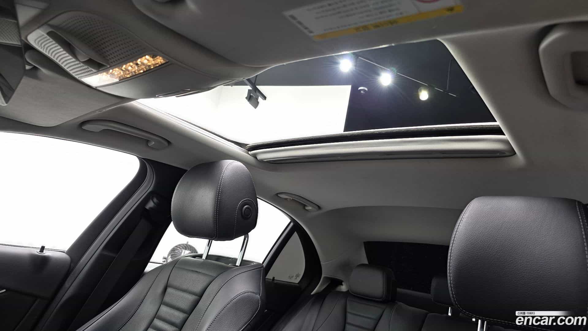 E-Class Mercedes-Benz 2018.1-OPTION-023