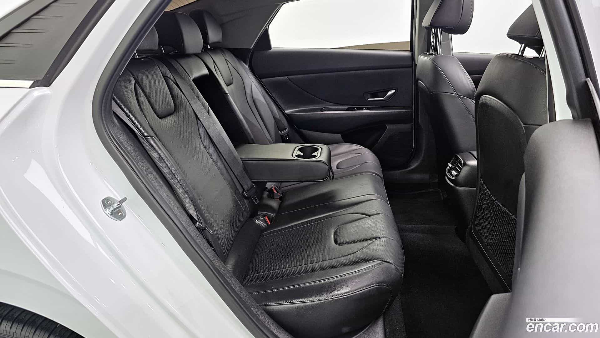 AVANTE Hyundai 2021.6-OPTION-015