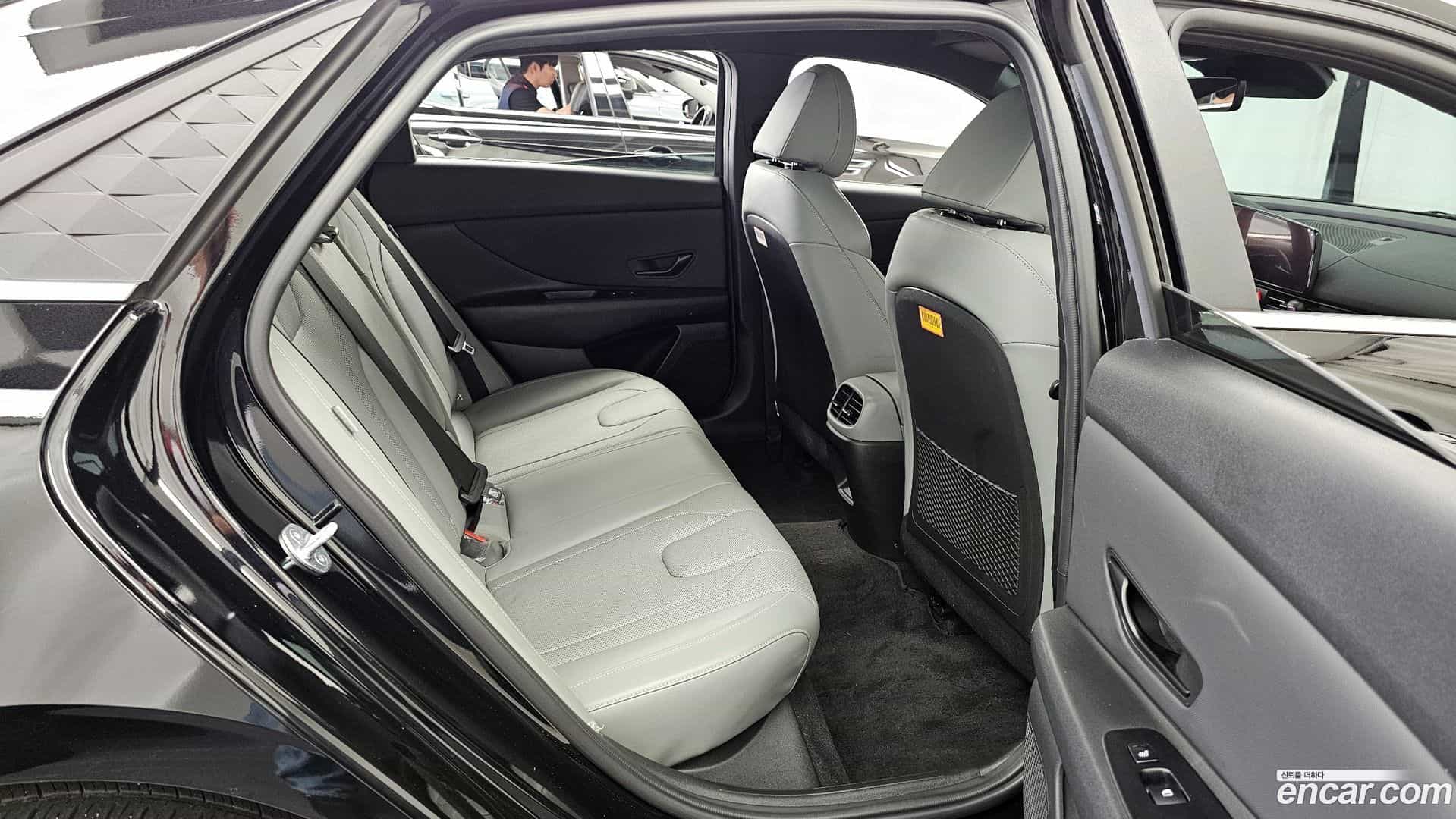 AVANTE Hyundai 2023.4-OPTION-016