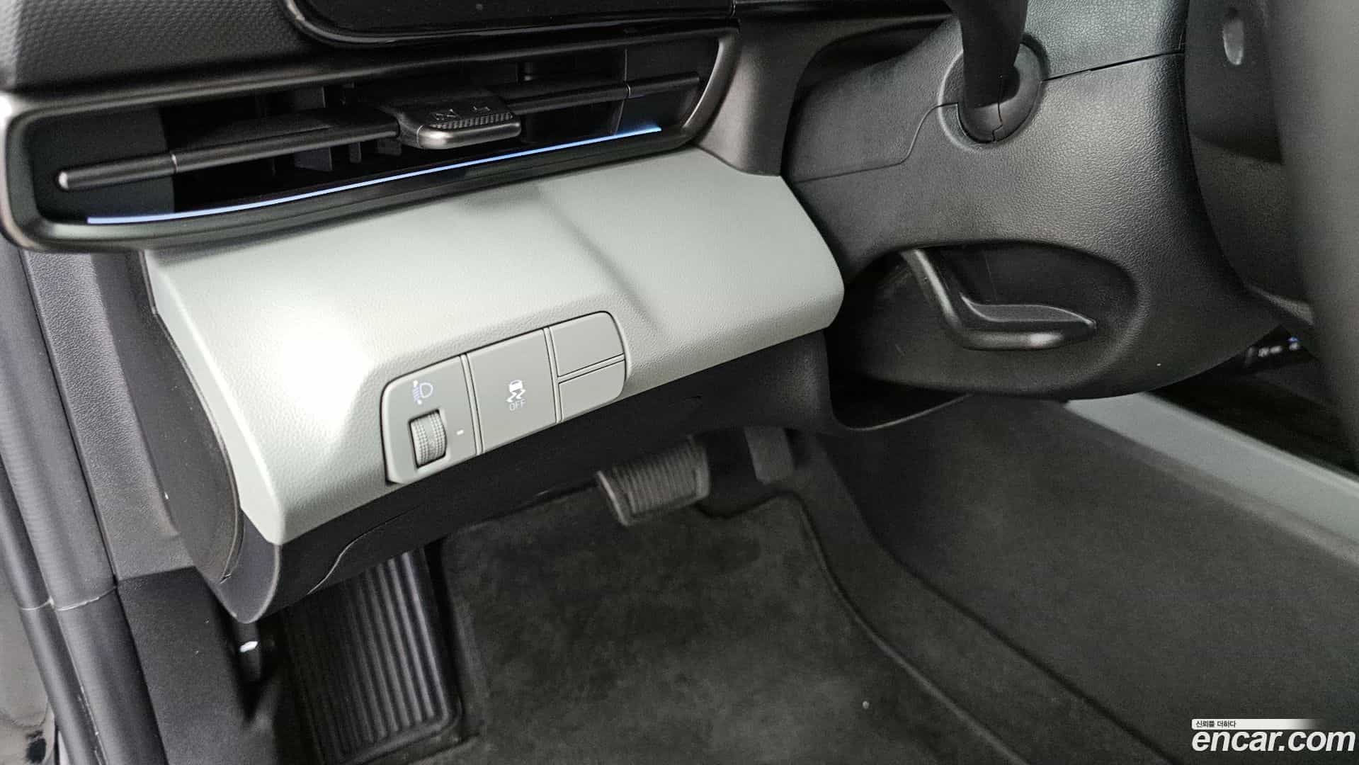 AVANTE Hyundai 2023.4-OPTION-042