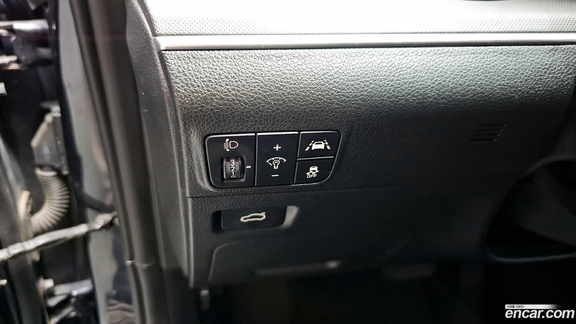 K5 Kia 2021.1-OPTION-046