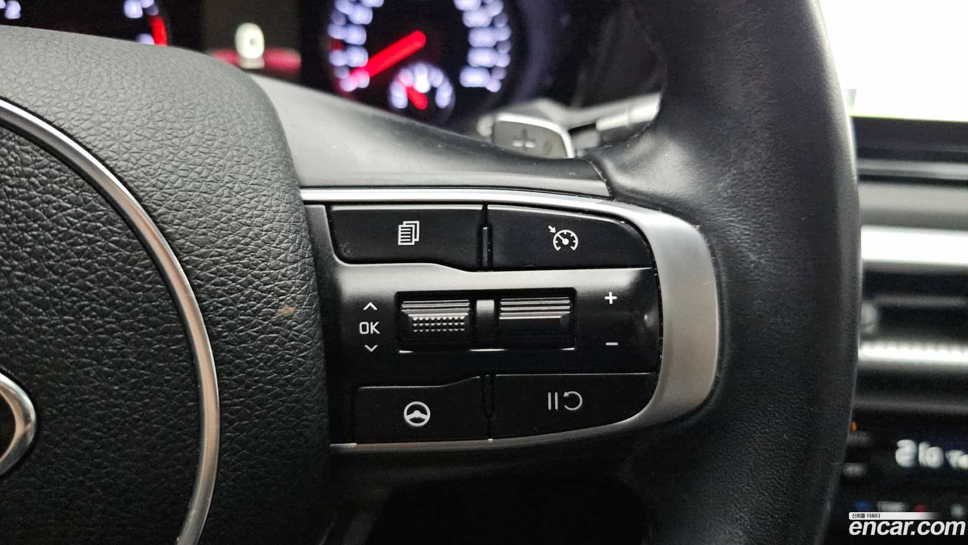 K5 Kia 2021.1-OPTION-047