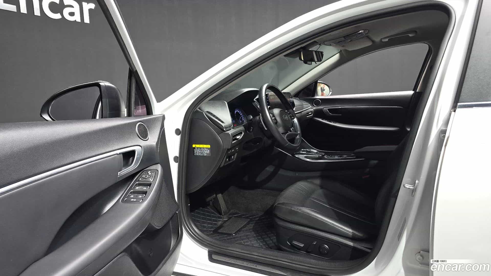 Sonata Hyundai 2019.3-INNER-010