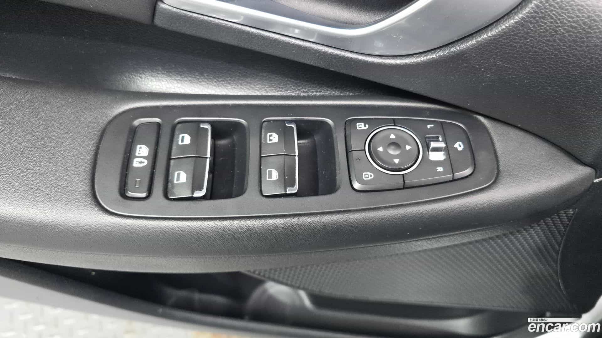 Sonata Hyundai 2019.3-OPTION-023