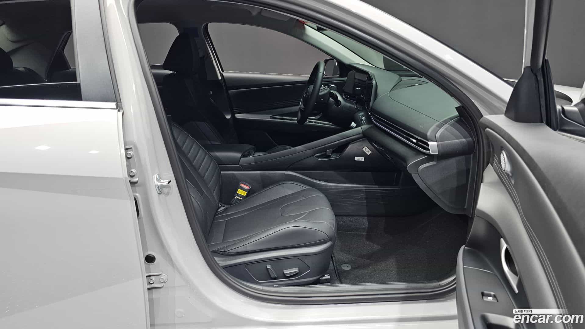 AVANTE Hyundai 2026.3-INNER-036
