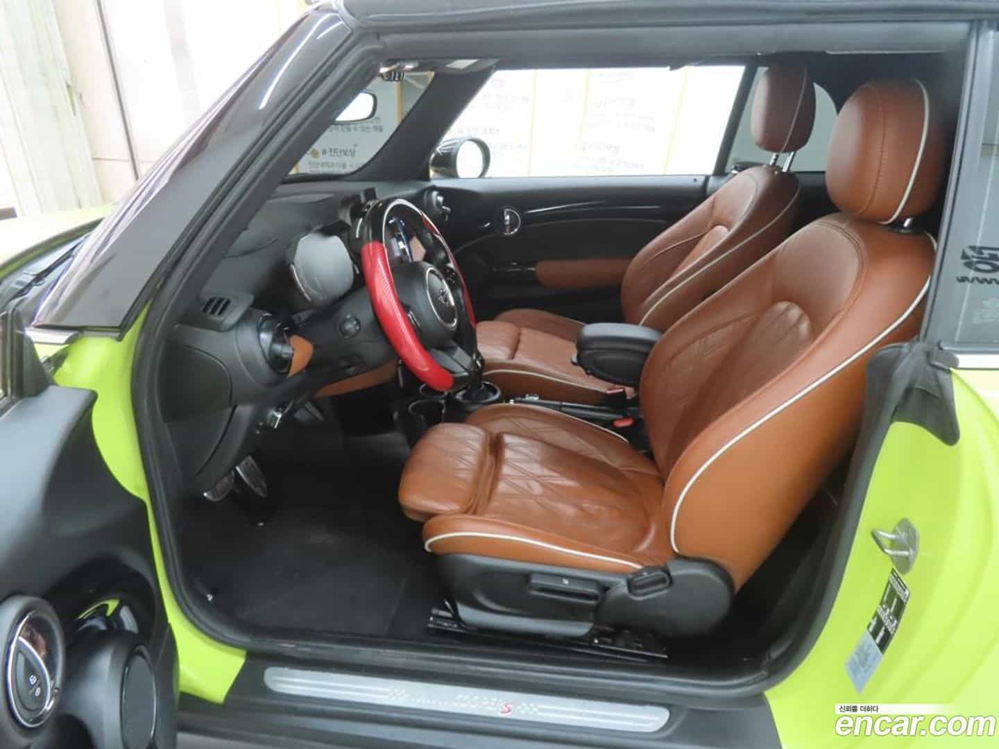 Cooper Convertible Mini 2022.2-INNER-008