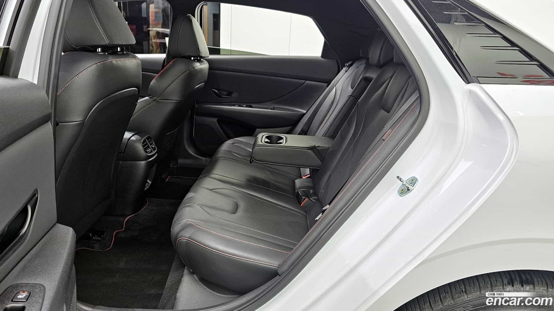 AVANTE Hyundai 2024.7-OPTION-016
