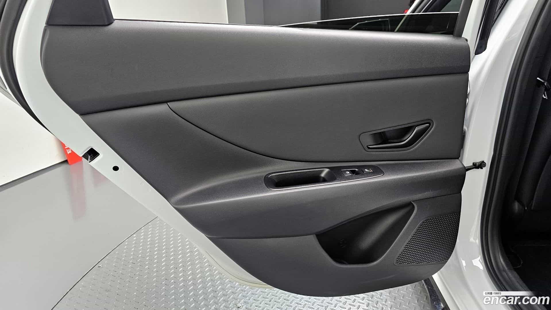 AVANTE Hyundai 2024.7-INNER-035