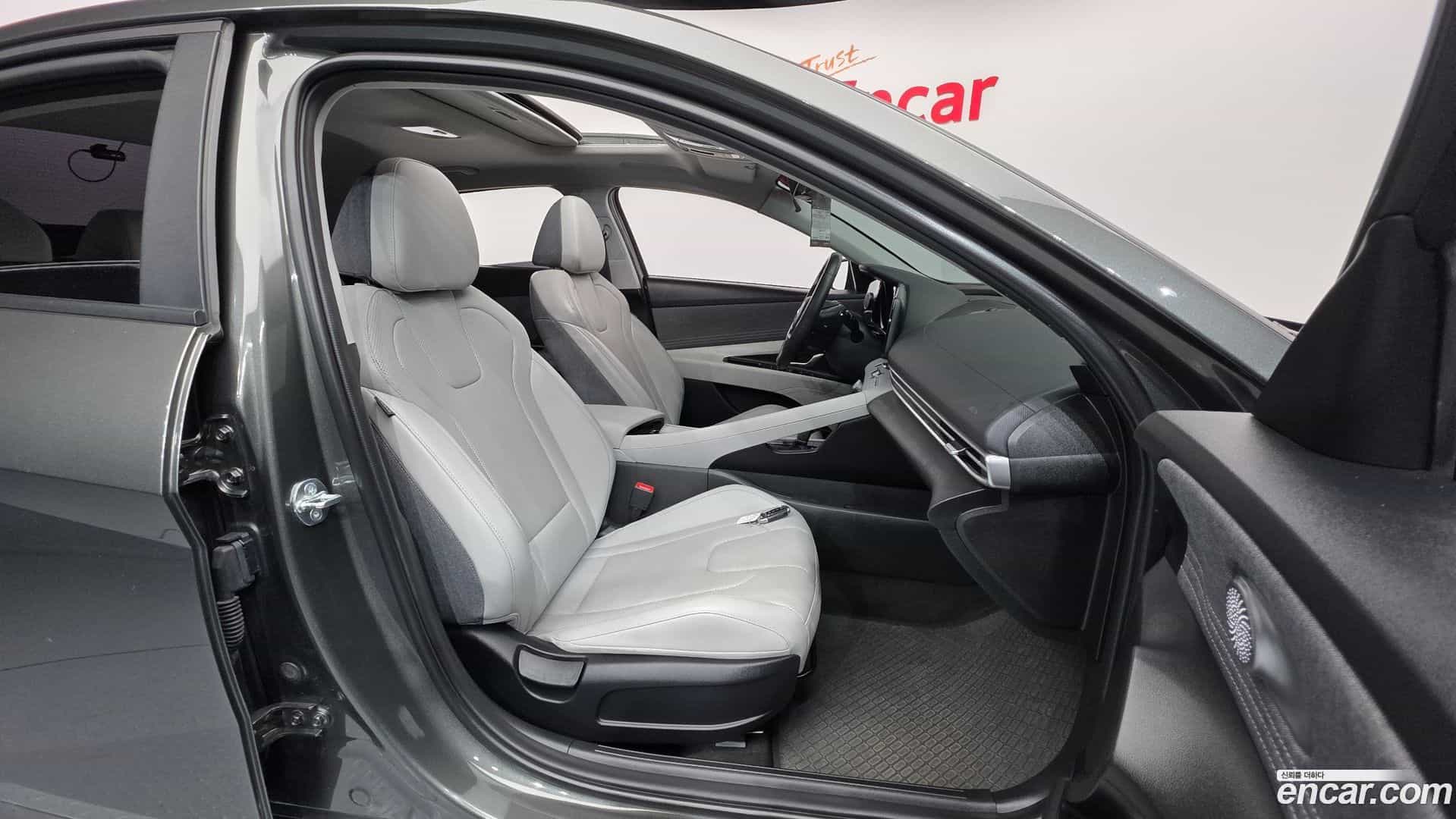 AVANTE Hyundai 2023.2-INNER-010
