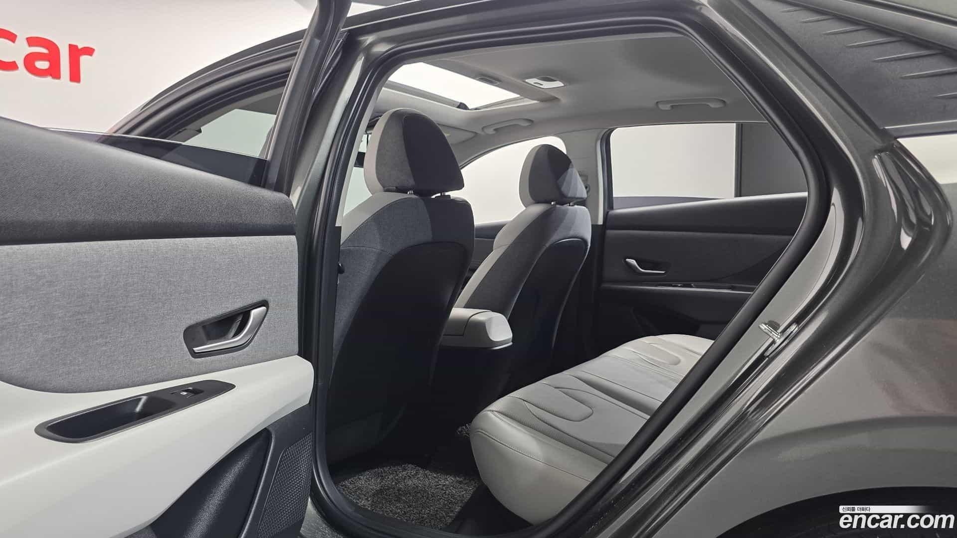 AVANTE Hyundai 2023.2-OPTION-022