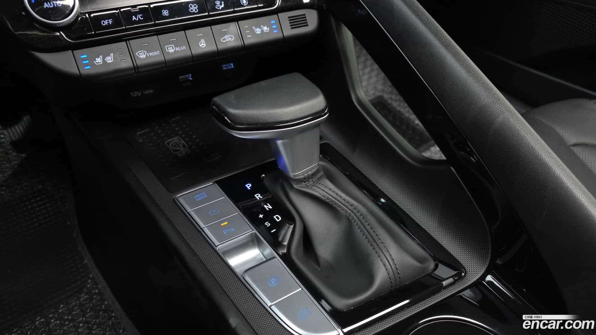 AVANTE Hyundai 2020.5-INNER-009