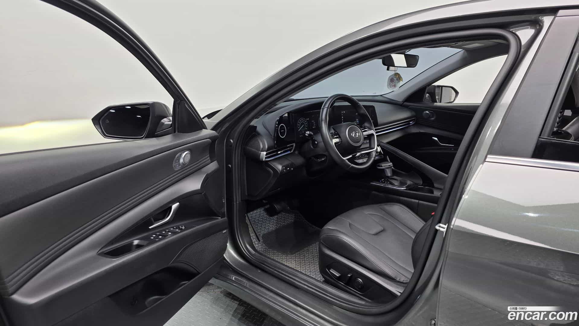 AVANTE Hyundai 2020.5-INNER-010