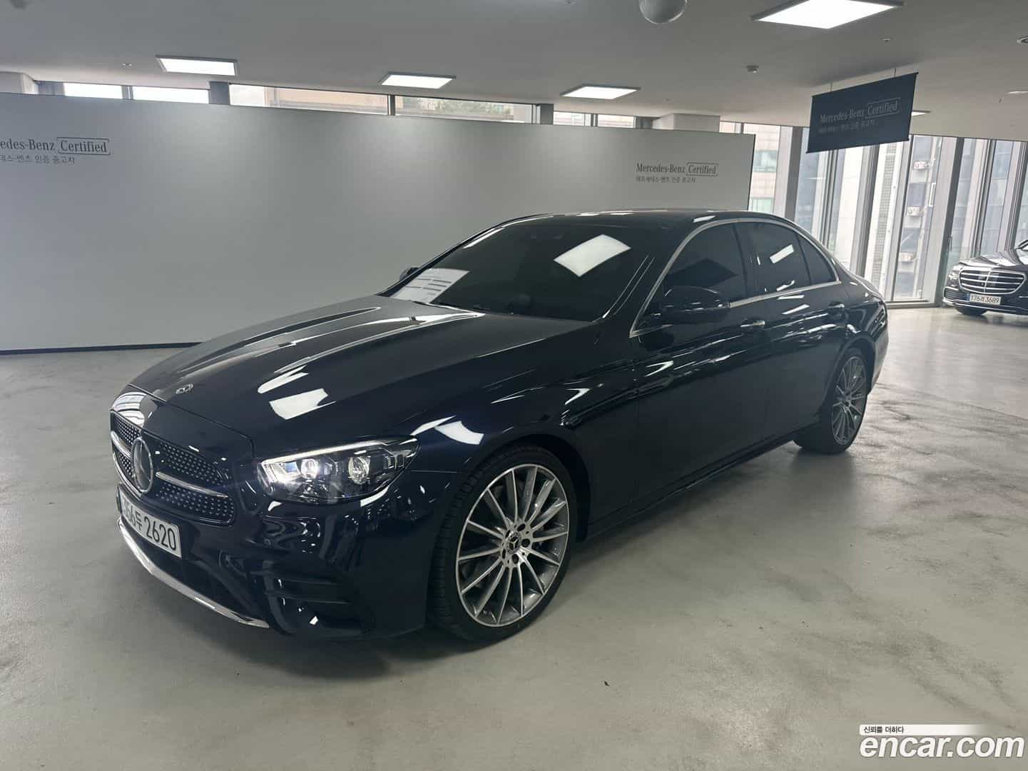 E-Class Mercedes-Benz 2022.1-OUTER-001