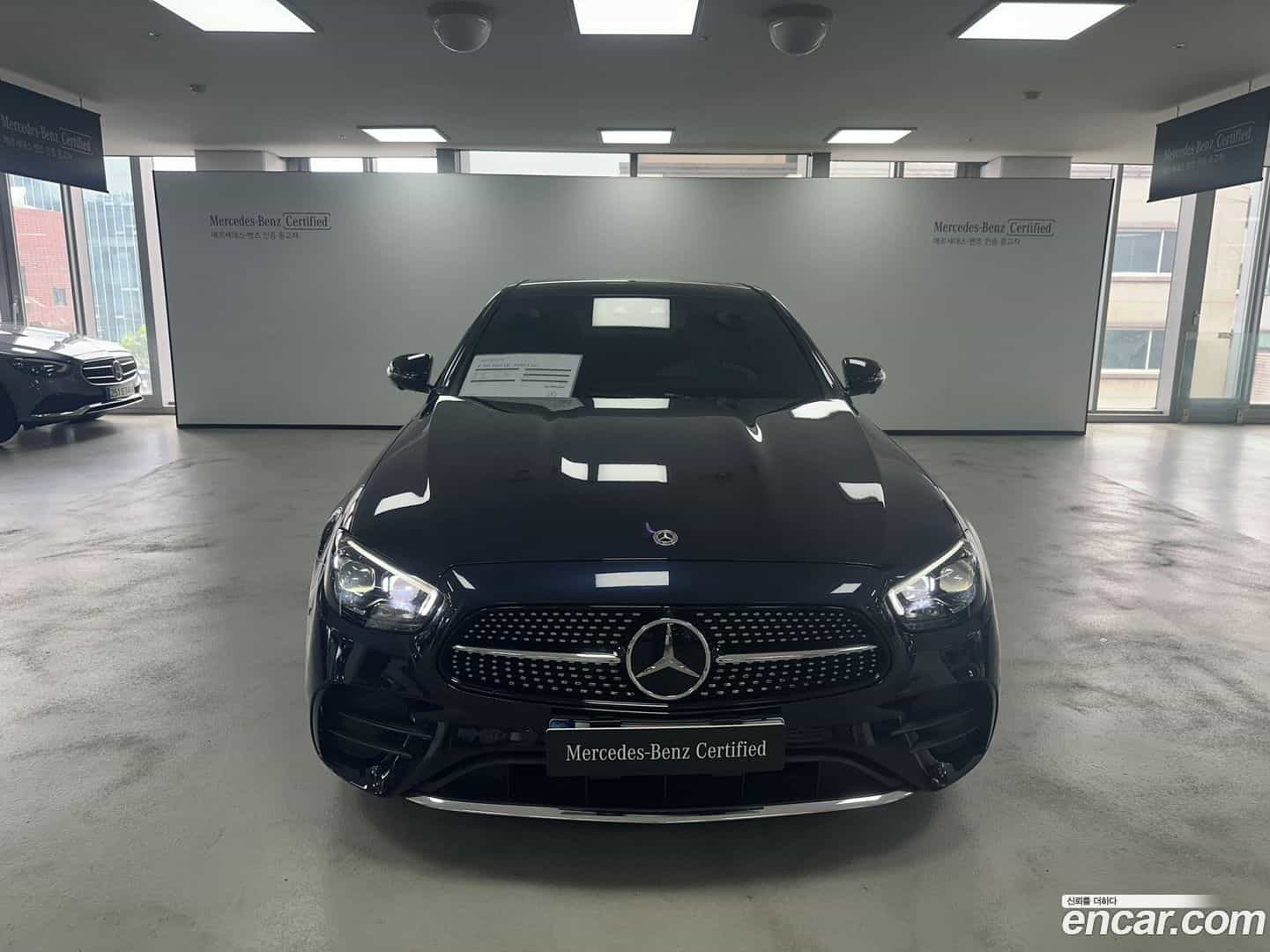 E-Class Mercedes-Benz 2022.1-OUTER-003