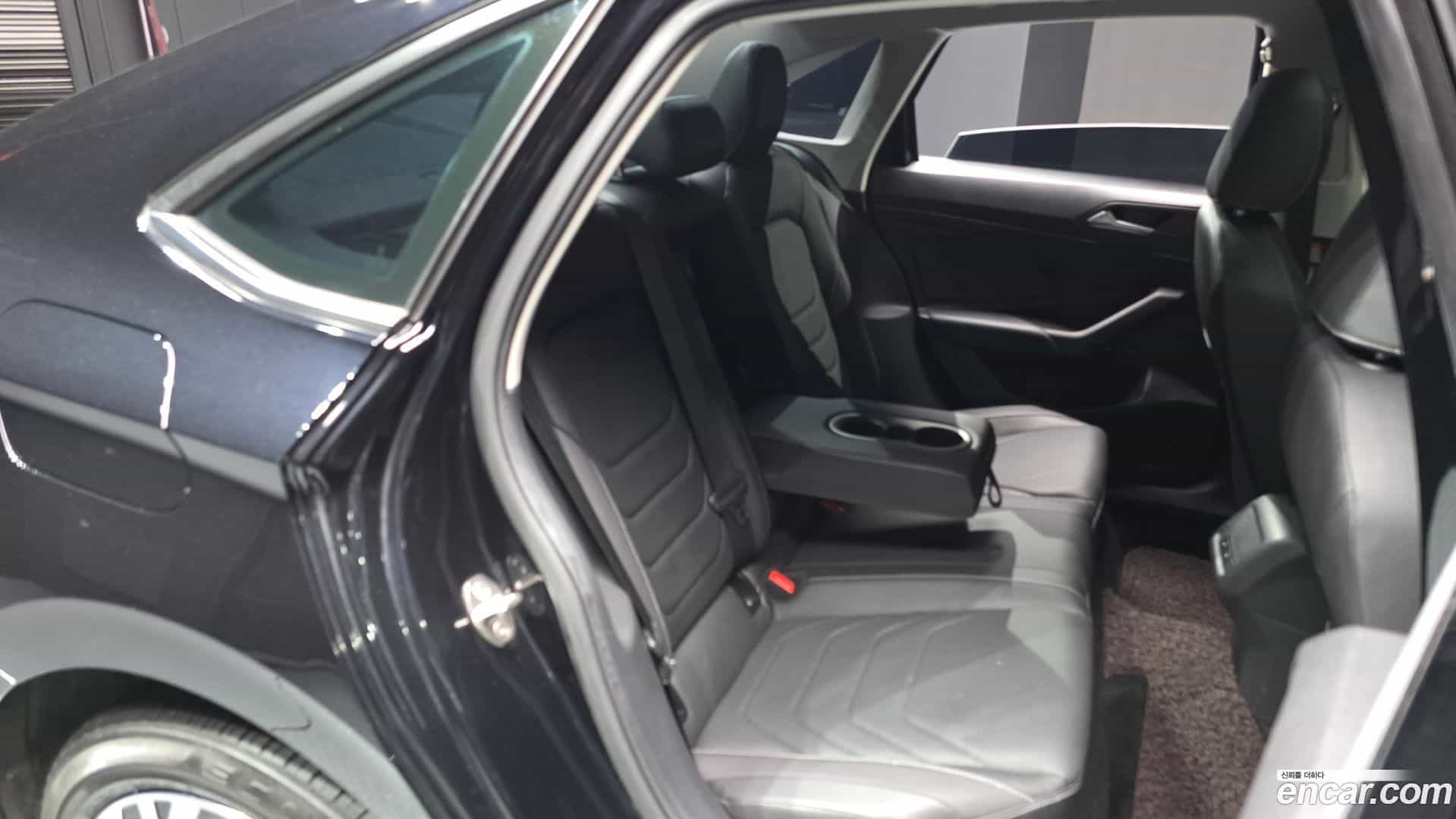 Jetta Volkswagen 2021.6-OPTION-015