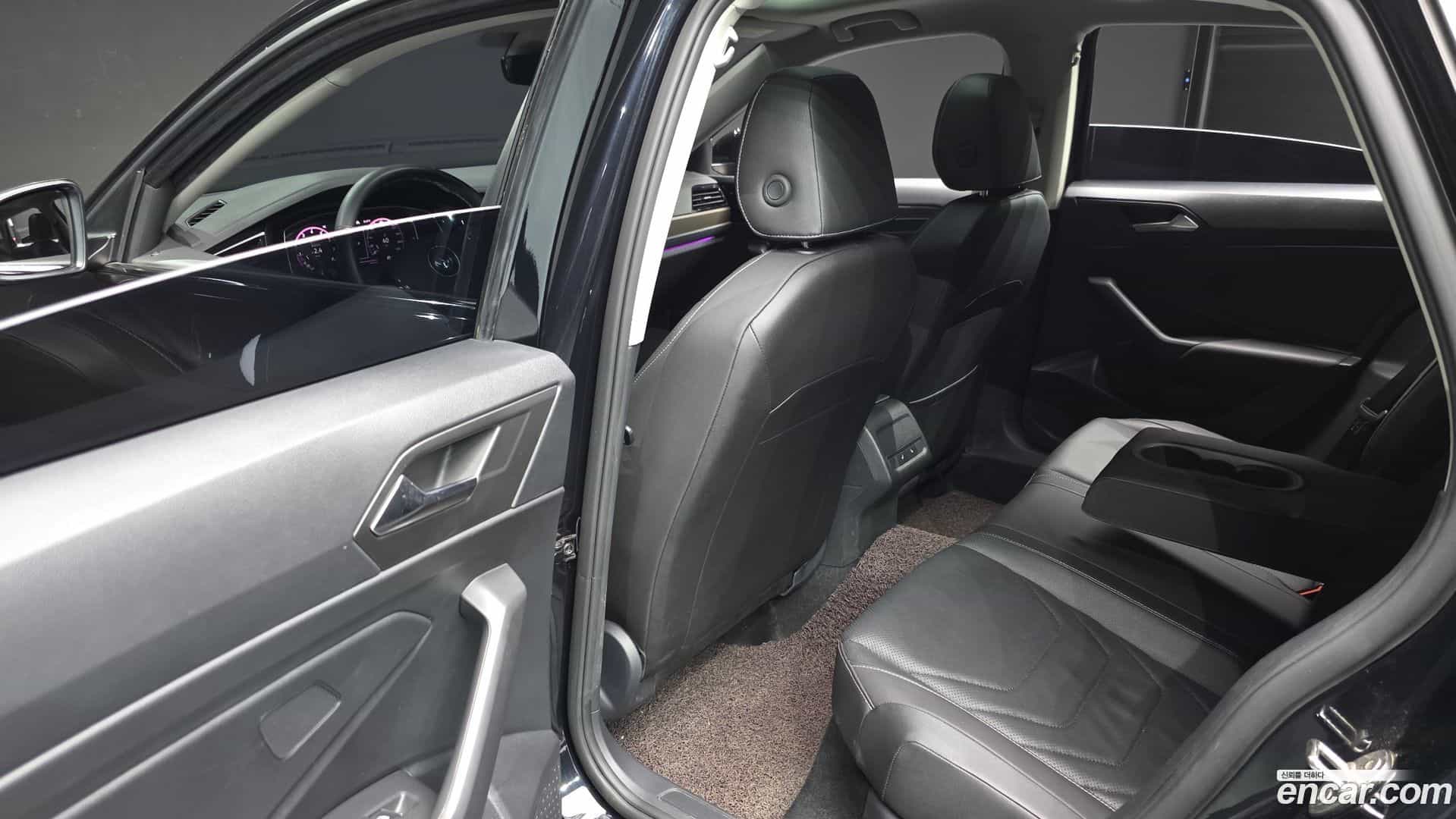 Jetta Volkswagen 2021.6-OPTION-016