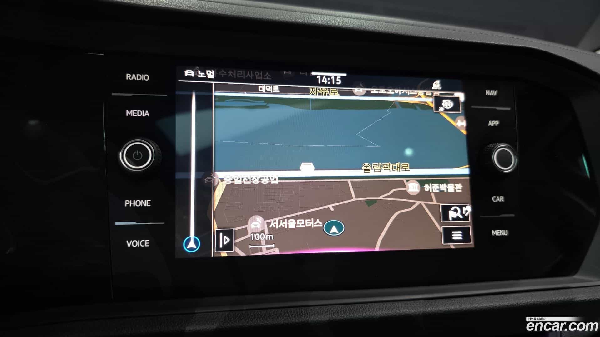 Jetta Volkswagen 2021.6-OPTION-018
