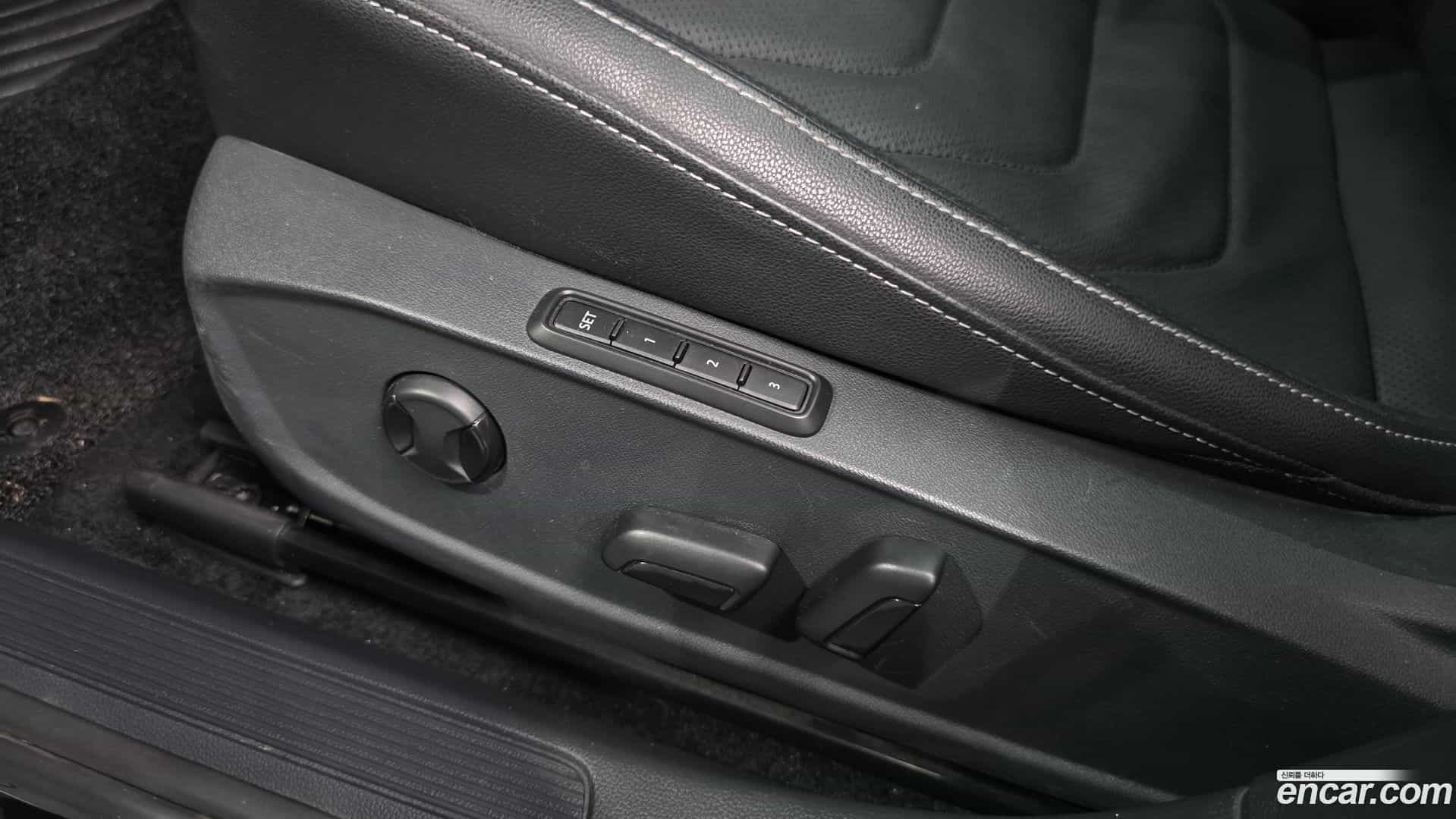 Jetta Volkswagen 2021.6-OPTION-042