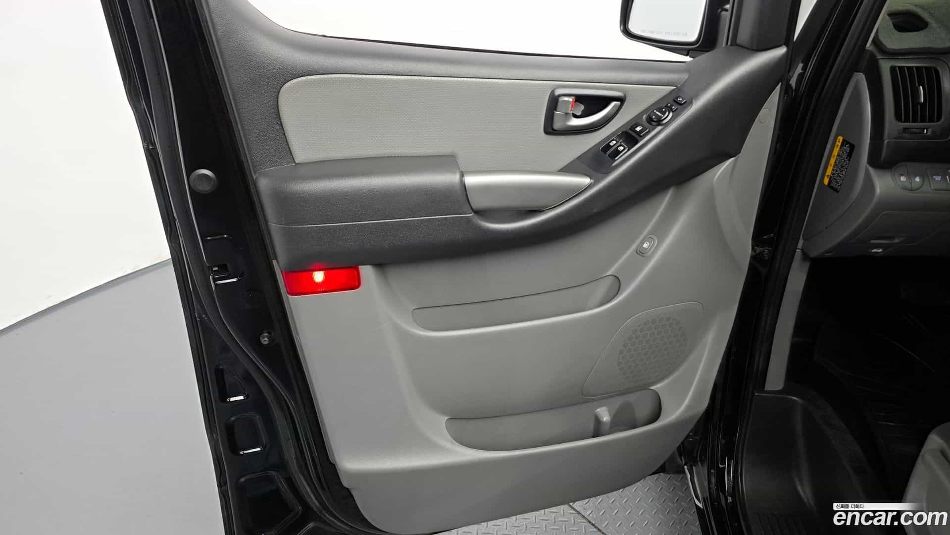 Starex Hyundai 2021.3-INNER-034