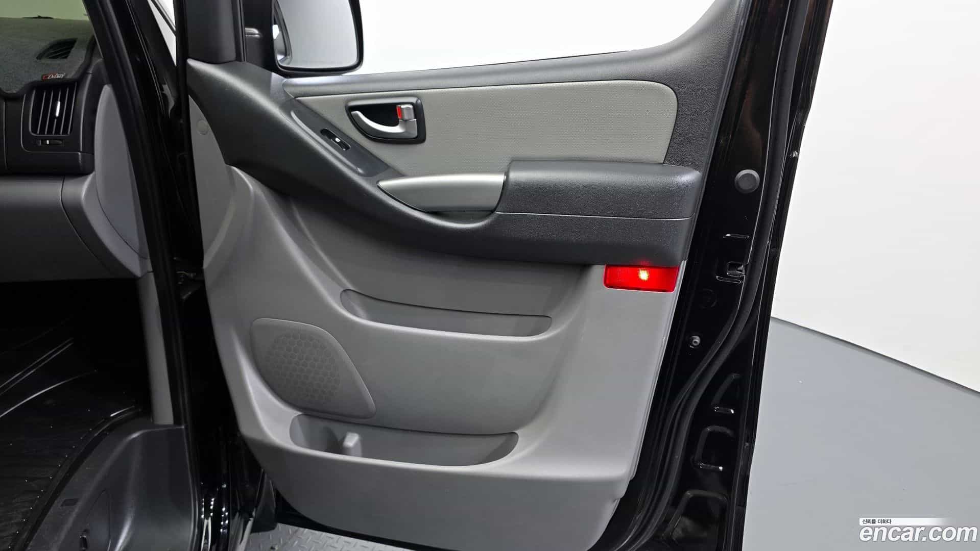 Starex Hyundai 2021.3-INNER-035