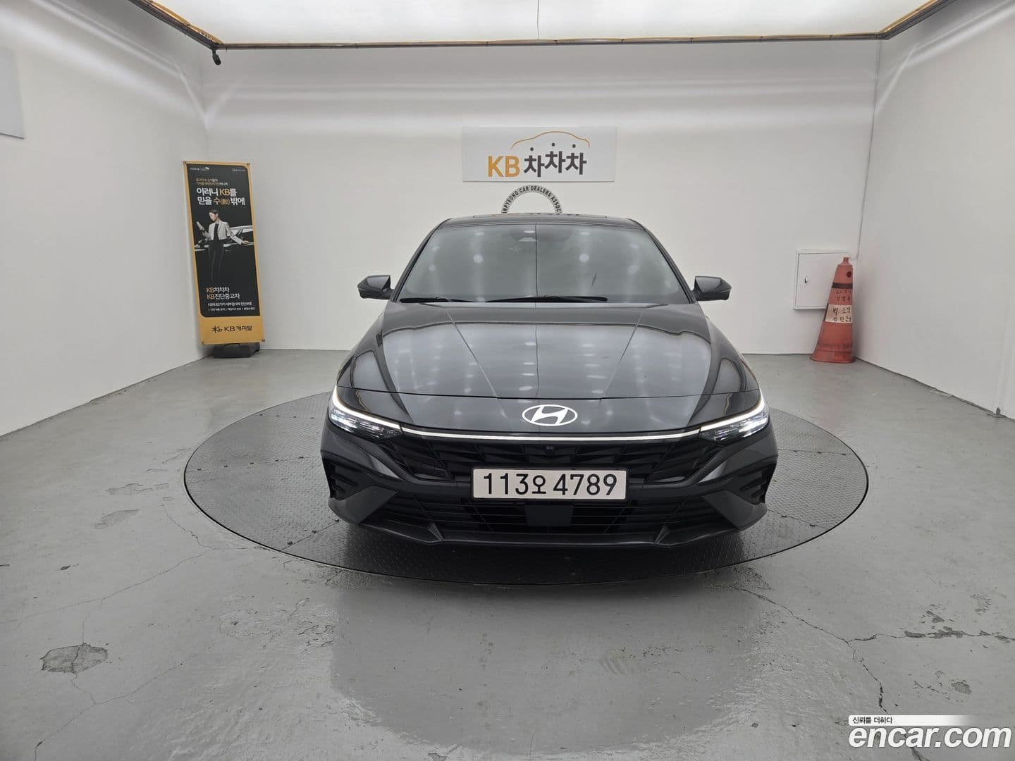 Main__Slider__Photo:AVANTE Hyundai 2025.4-0