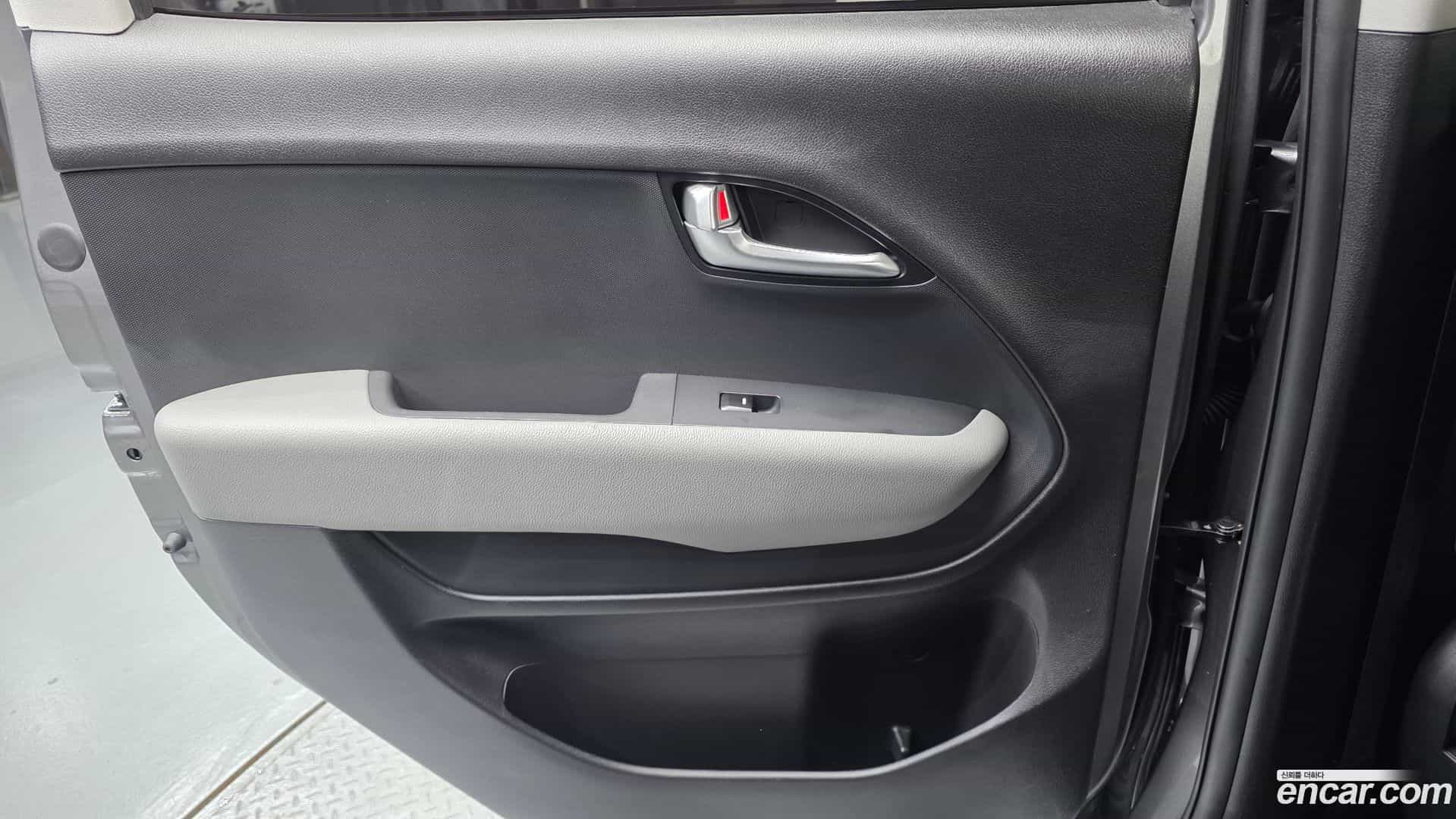 RAY Kia 2023.4-INNER-035